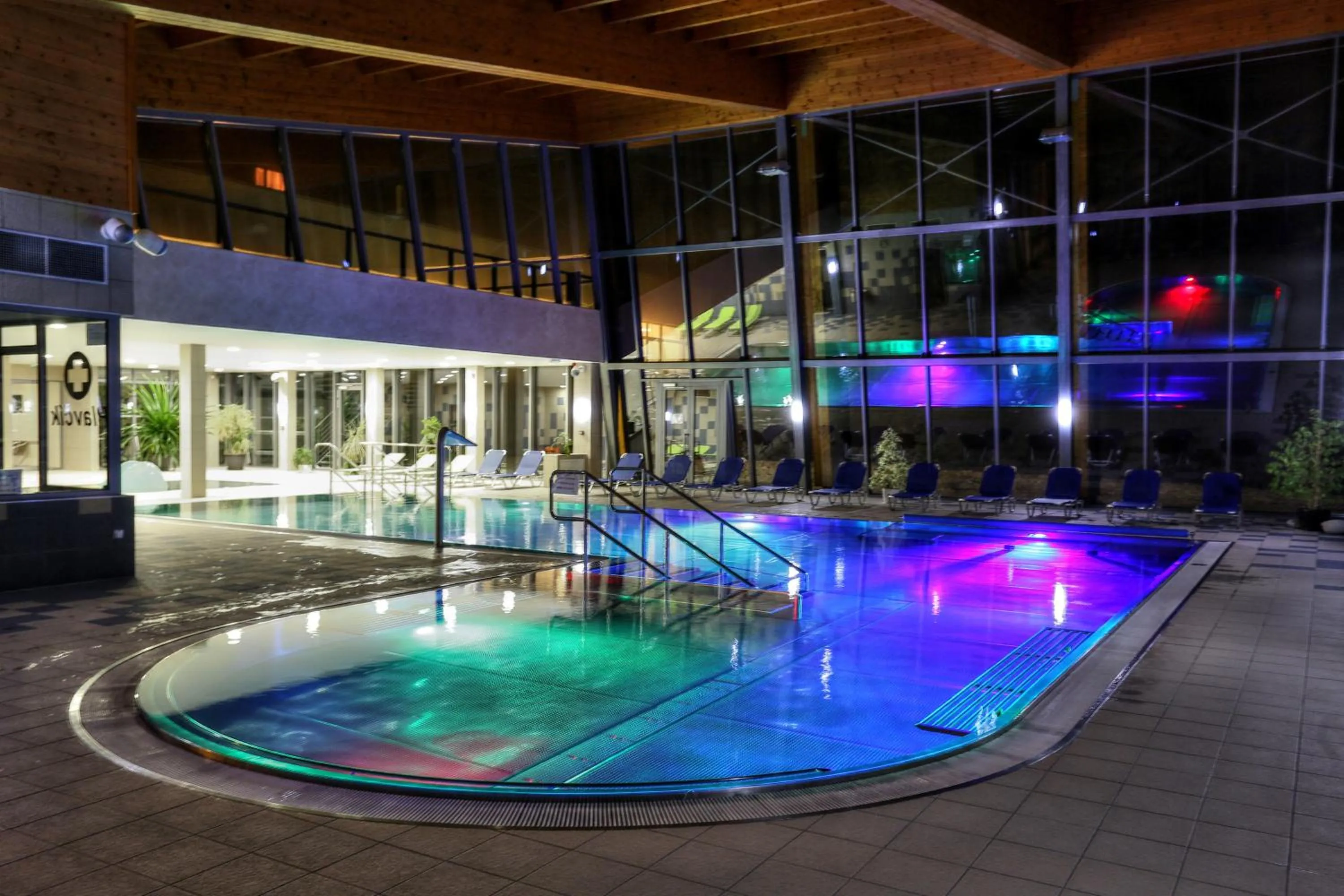 Swimming pool in Hotel SOREA TRIGAN