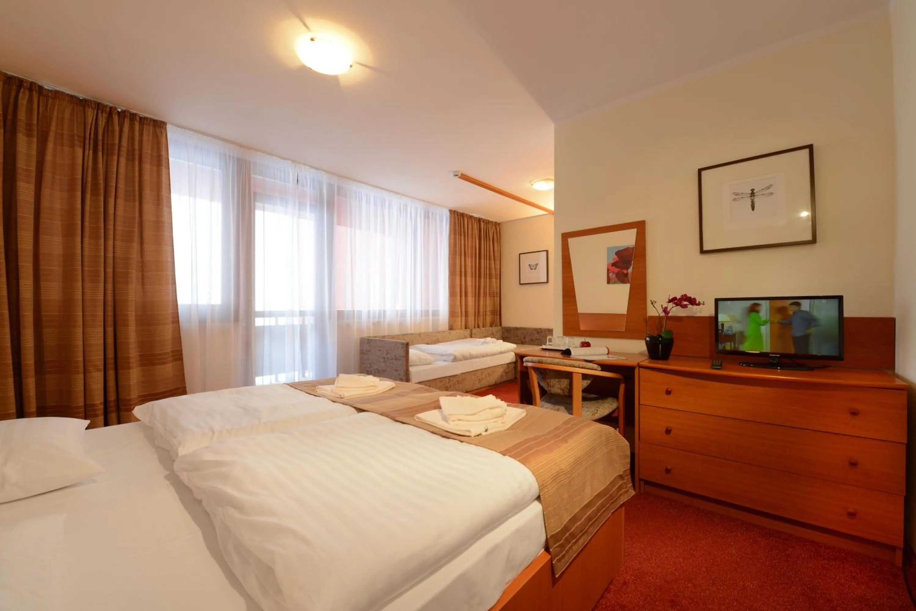 Bed in Hotel SOREA TRIGAN