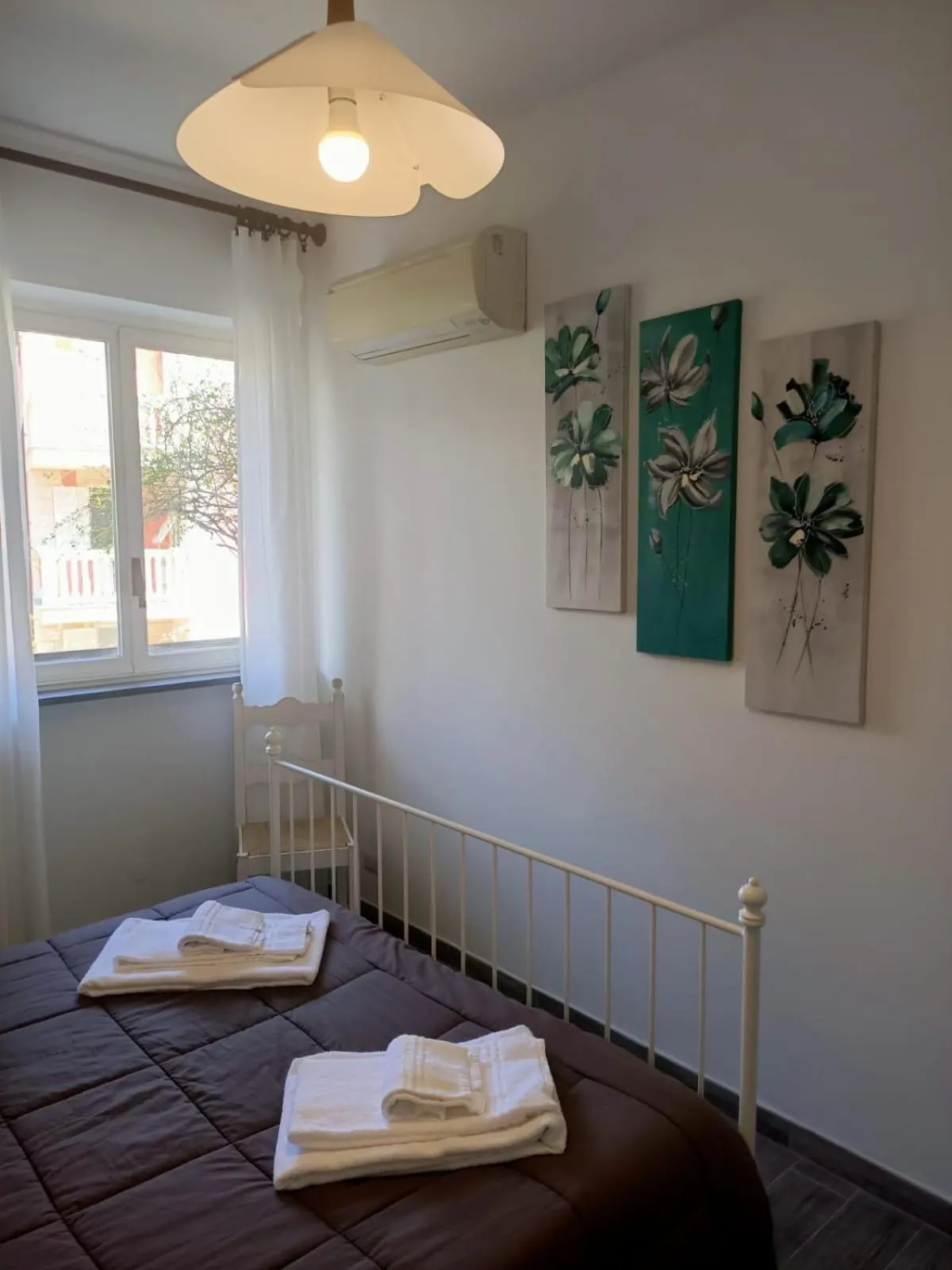 Photo of the whole room, Bed in Residence La Meridiana