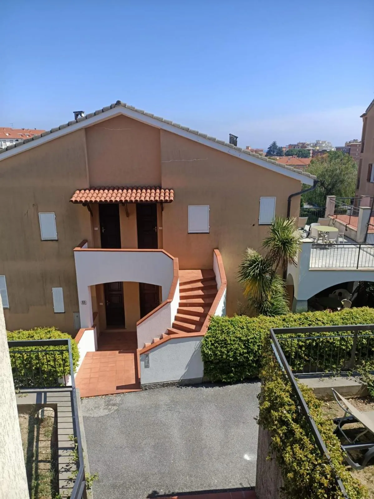 Inner courtyard view in Residence La Meridiana
