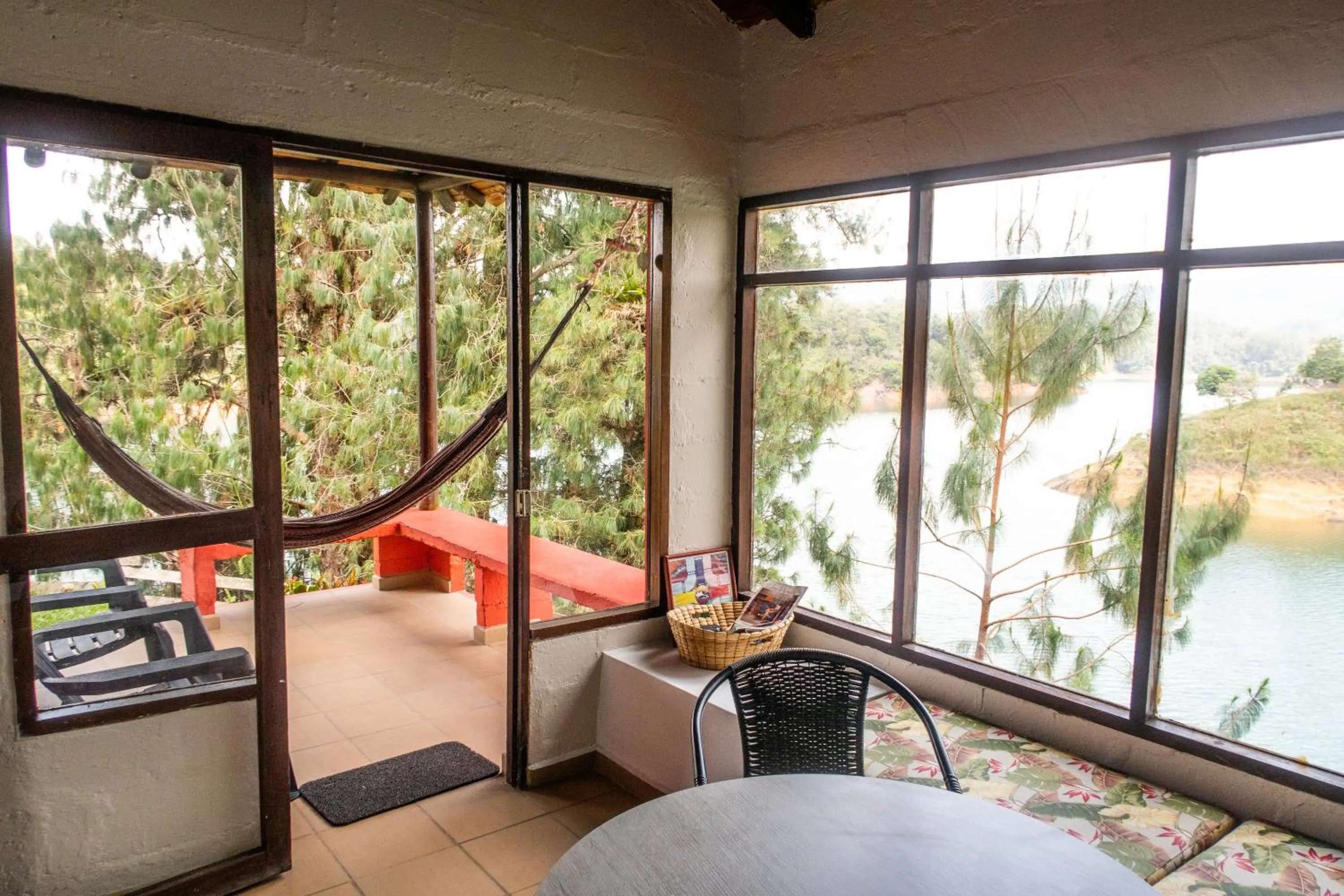 Living room in Ecolodge Bahia del Peñón