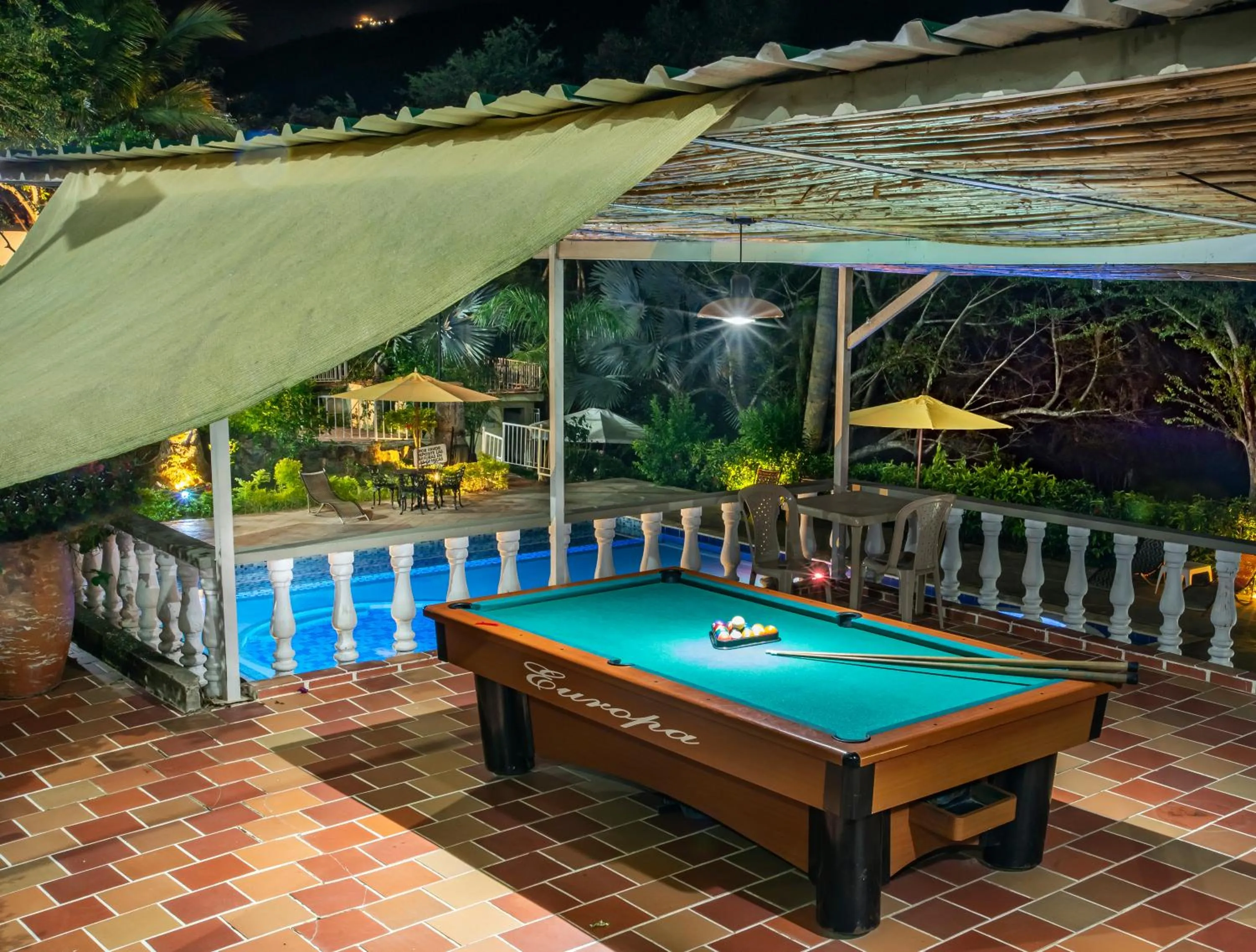 Billiard in Hotel Posada Campestre San Gil