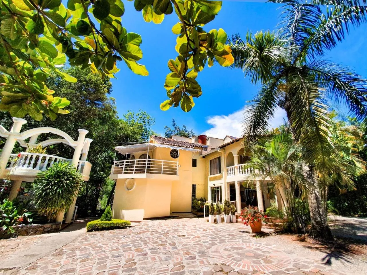 Property building in Hotel Posada Campestre San Gil