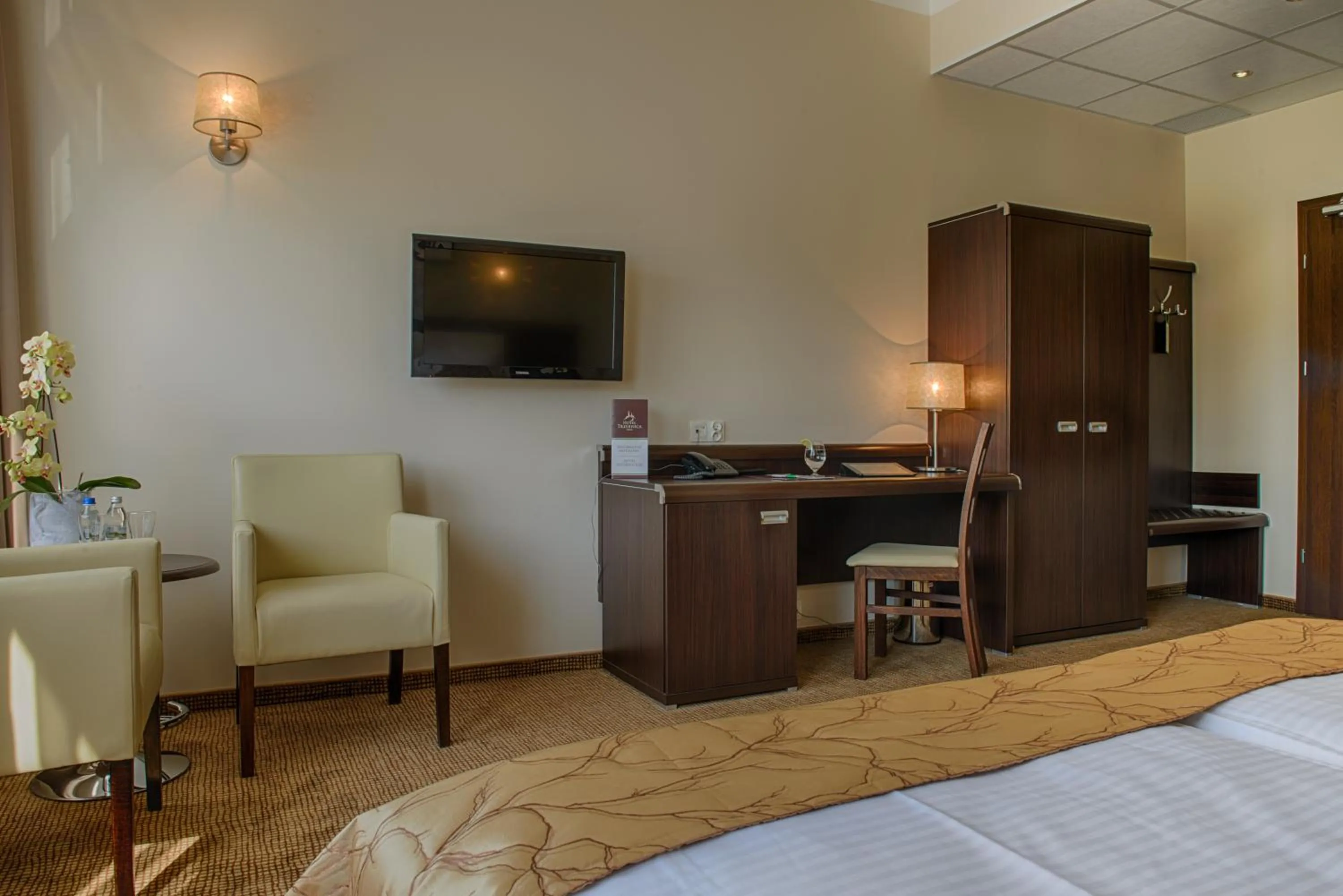 Photo of the whole room, Bed in Hotel Trzebnica