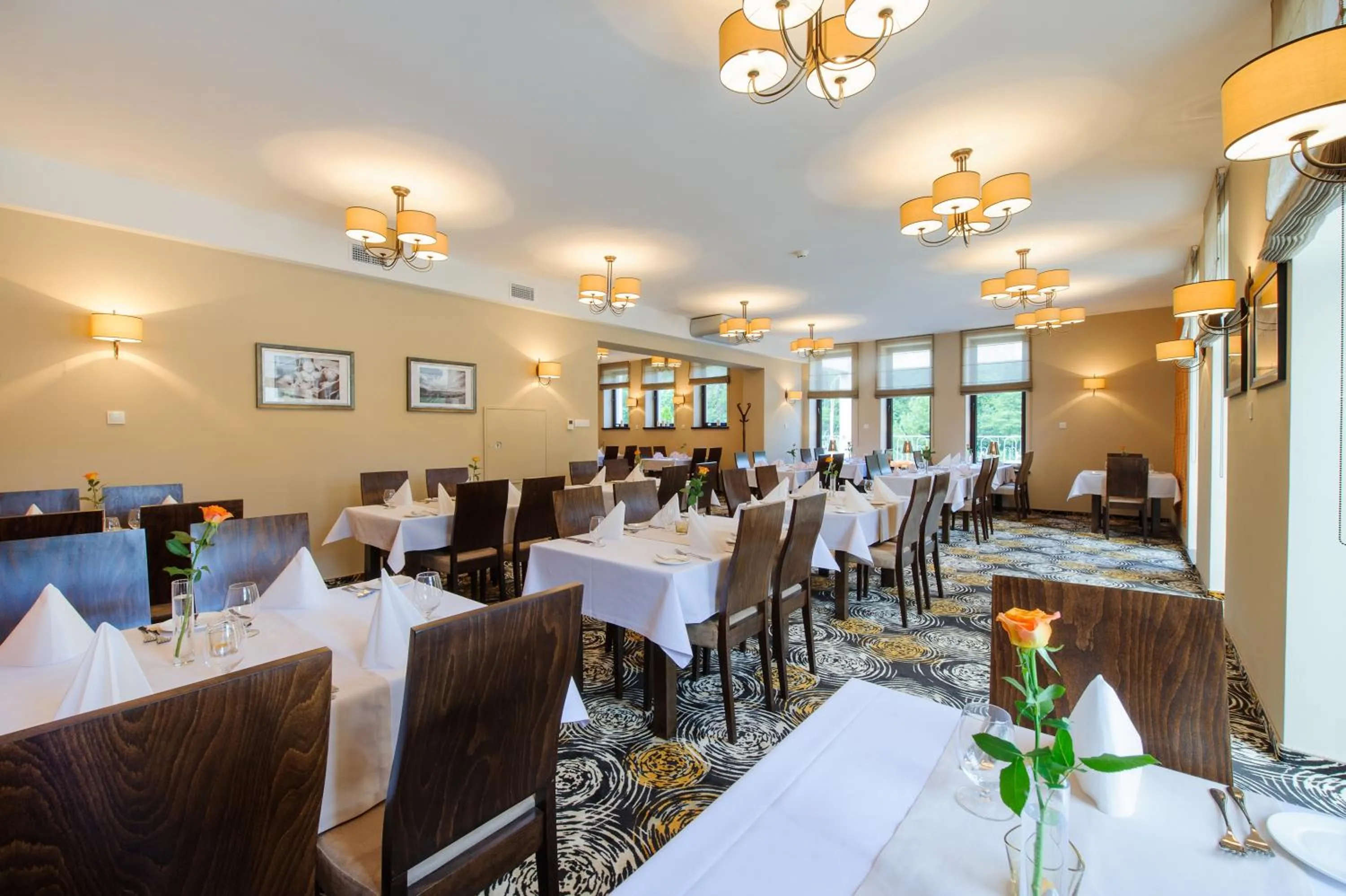 Restaurant/places to eat in Hotel Trzebnica