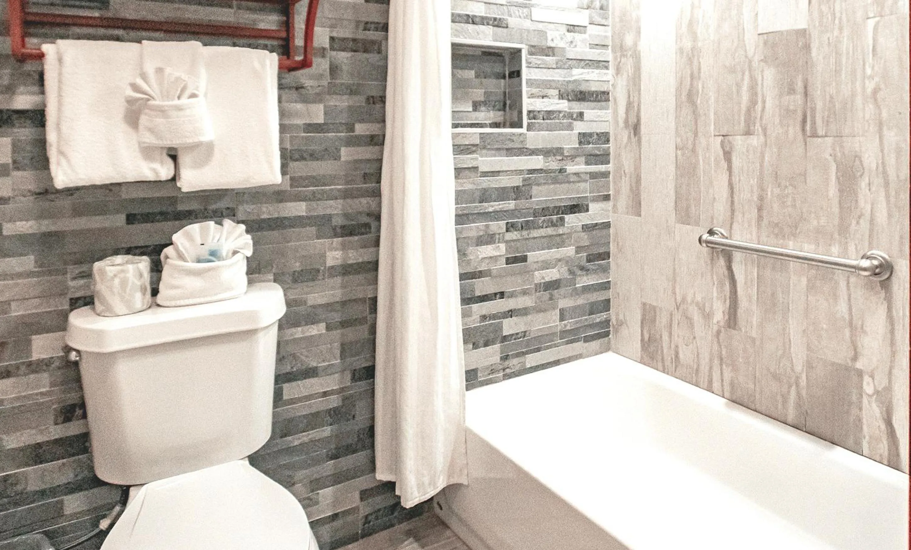 Bathroom in Arbors at Island Landing Hotel & Suites