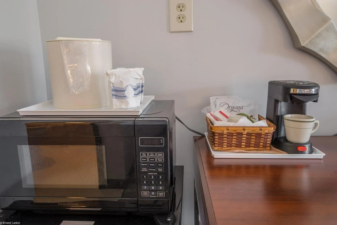 Coffee/tea facilities in Townsend River Breeze Inn