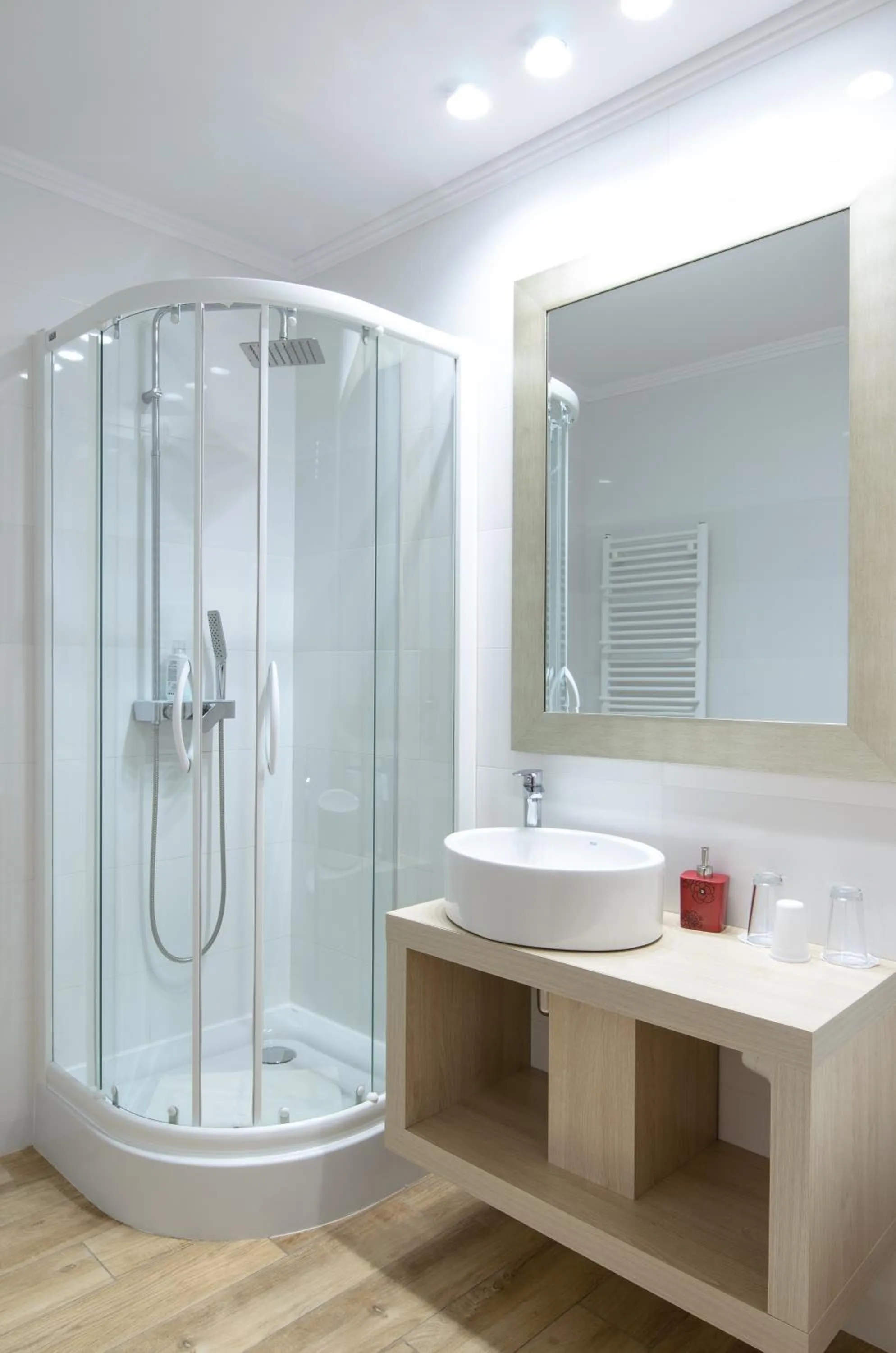 Shower in Kormoran Medispa