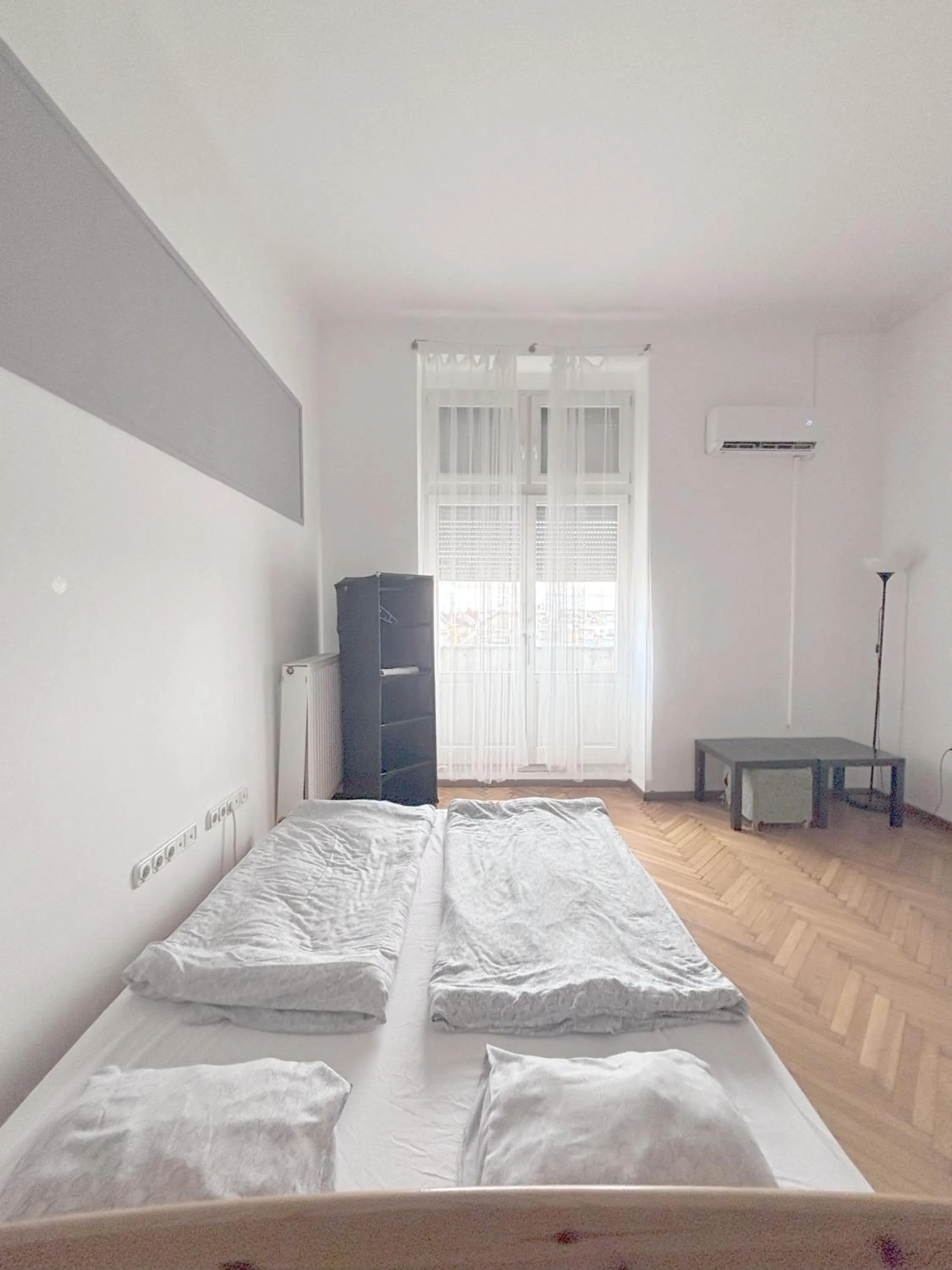 Photo of the whole room, Bed in Artist Guest House