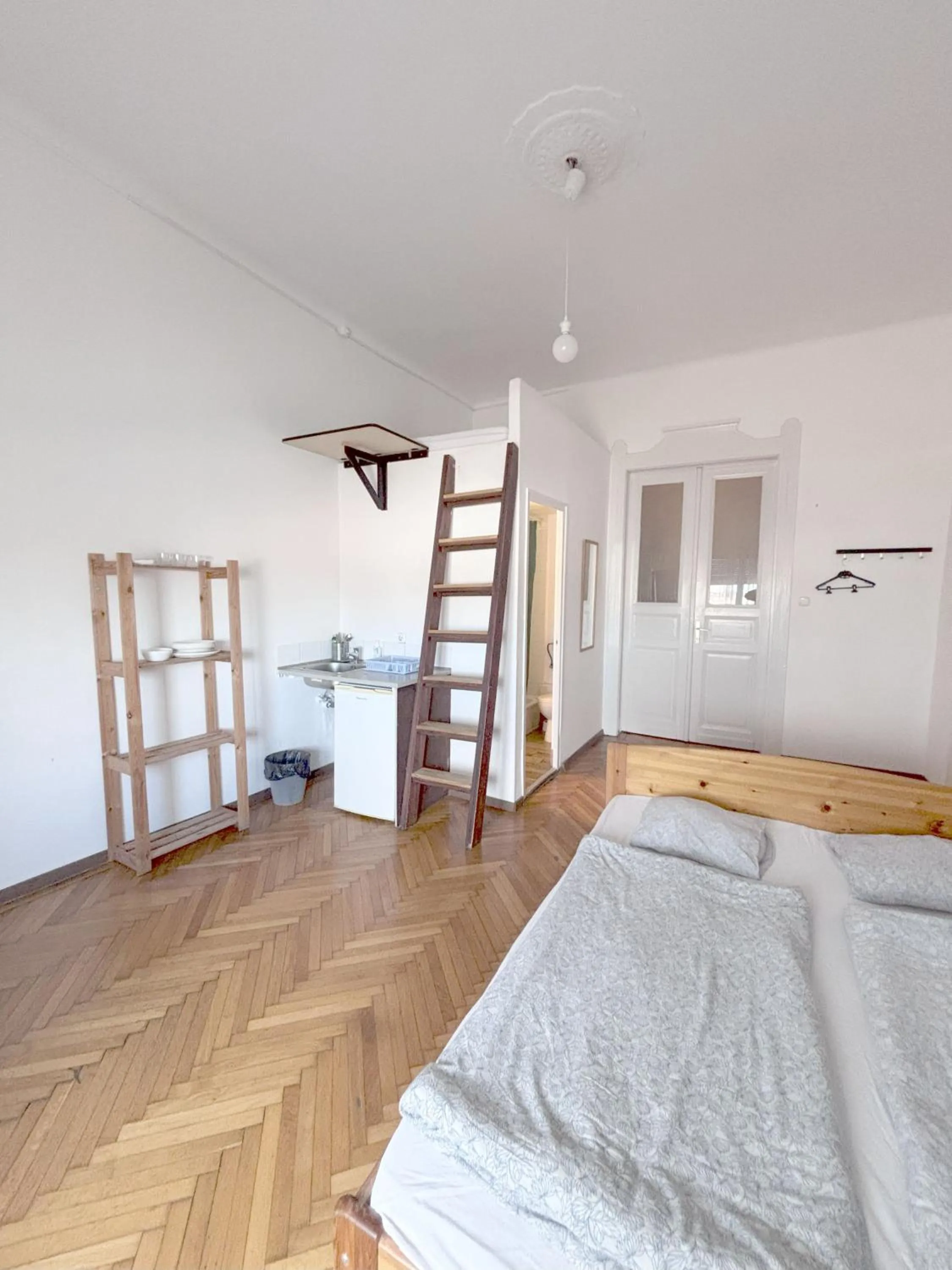 bunk bed, Bed in Artist Guest House