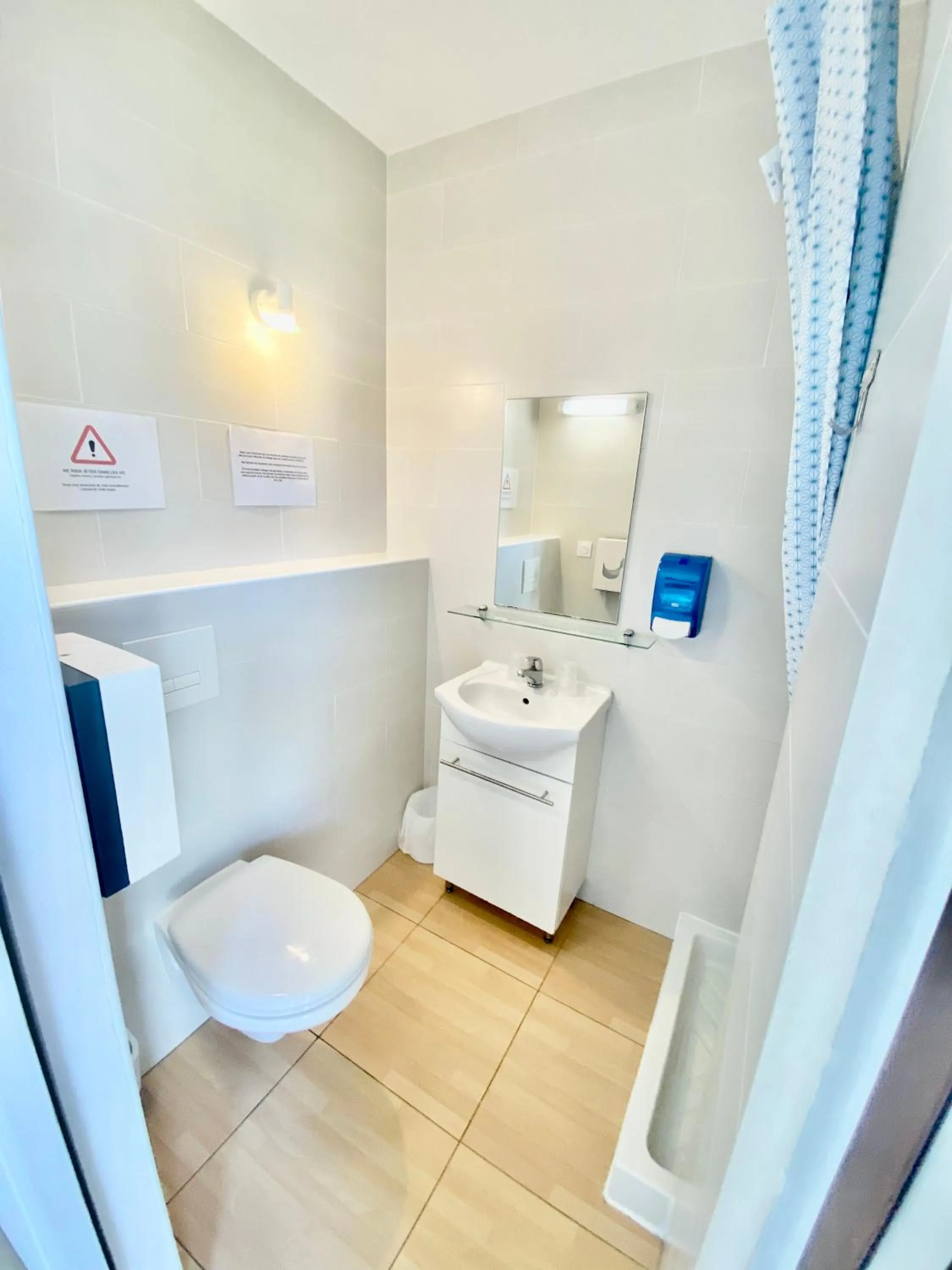 Bathroom in Hôtel Acajou