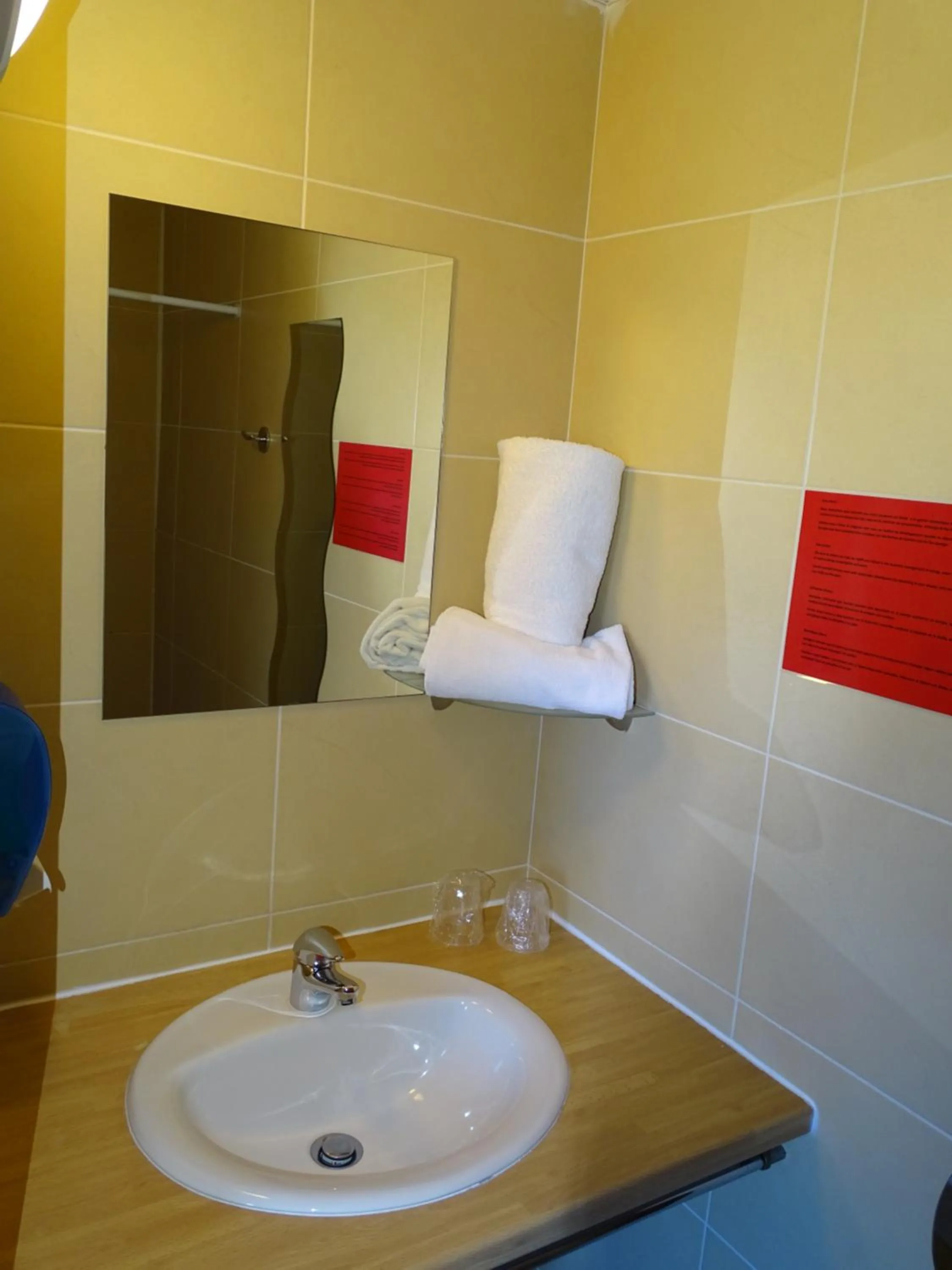 Bathroom in Hôtel Acajou