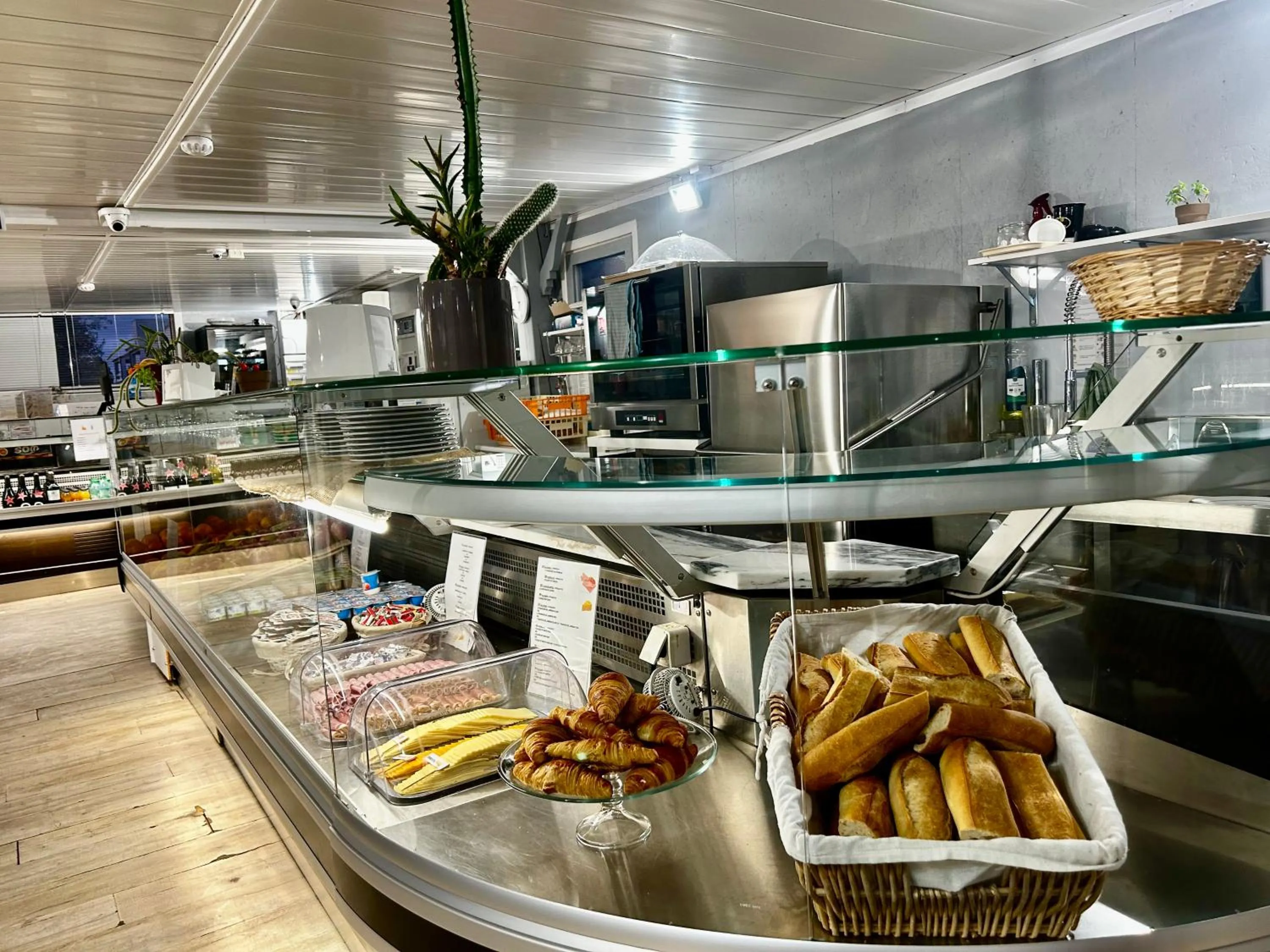 Buffet breakfast in Hôtel Acajou