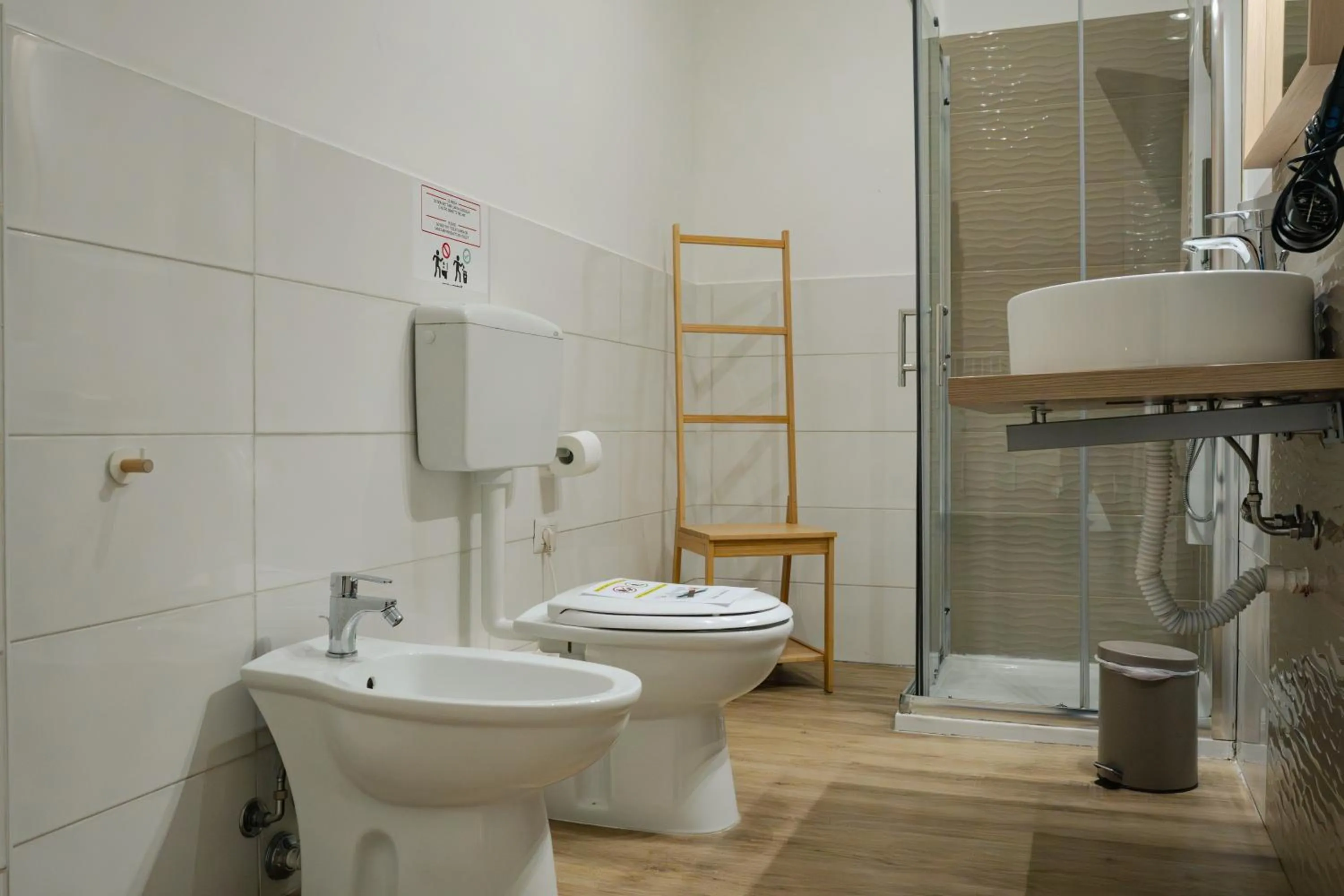 Shower in B&B Matteo Bonello - Fianco Cattedrale