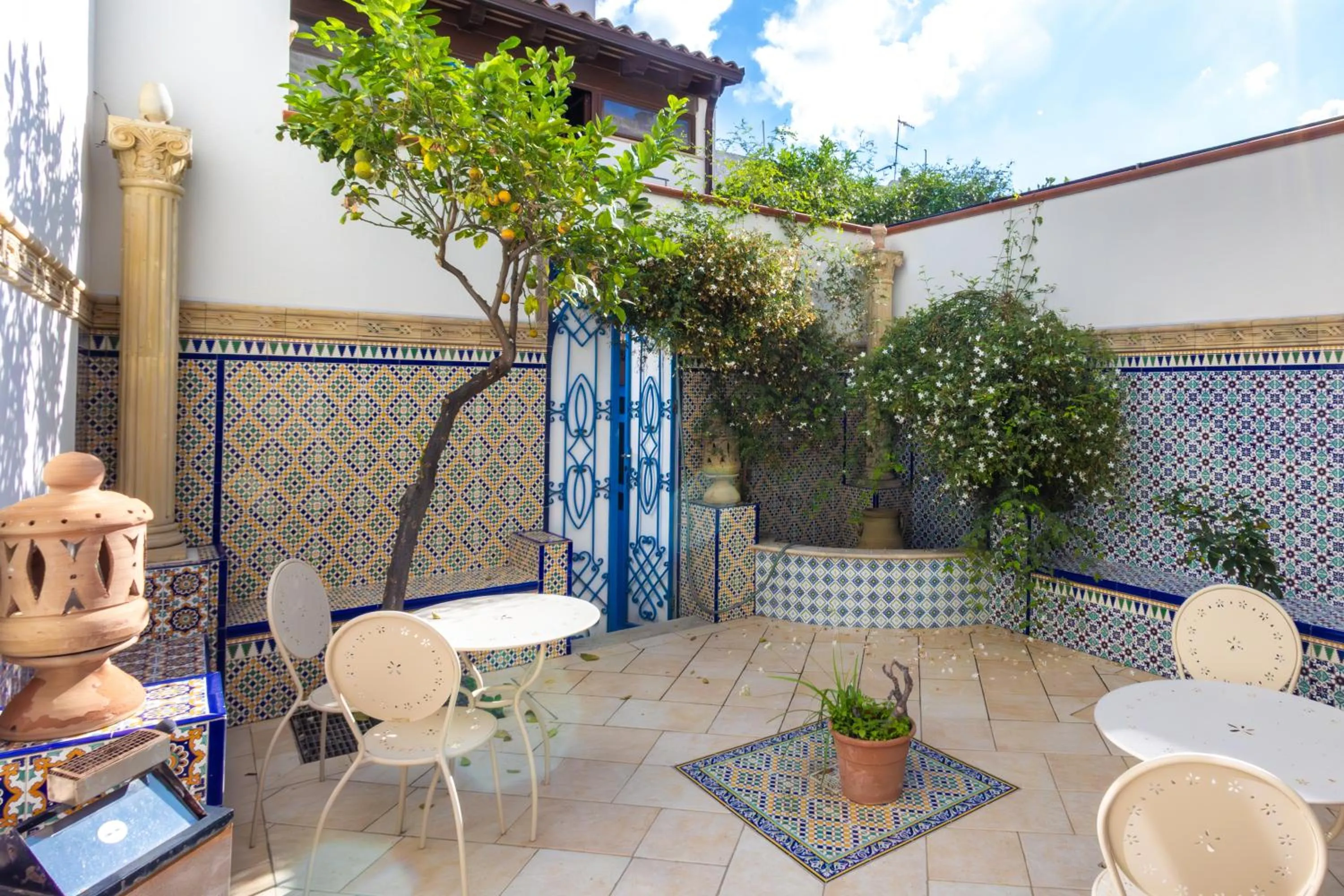 Patio in Hotel Vento del Sud