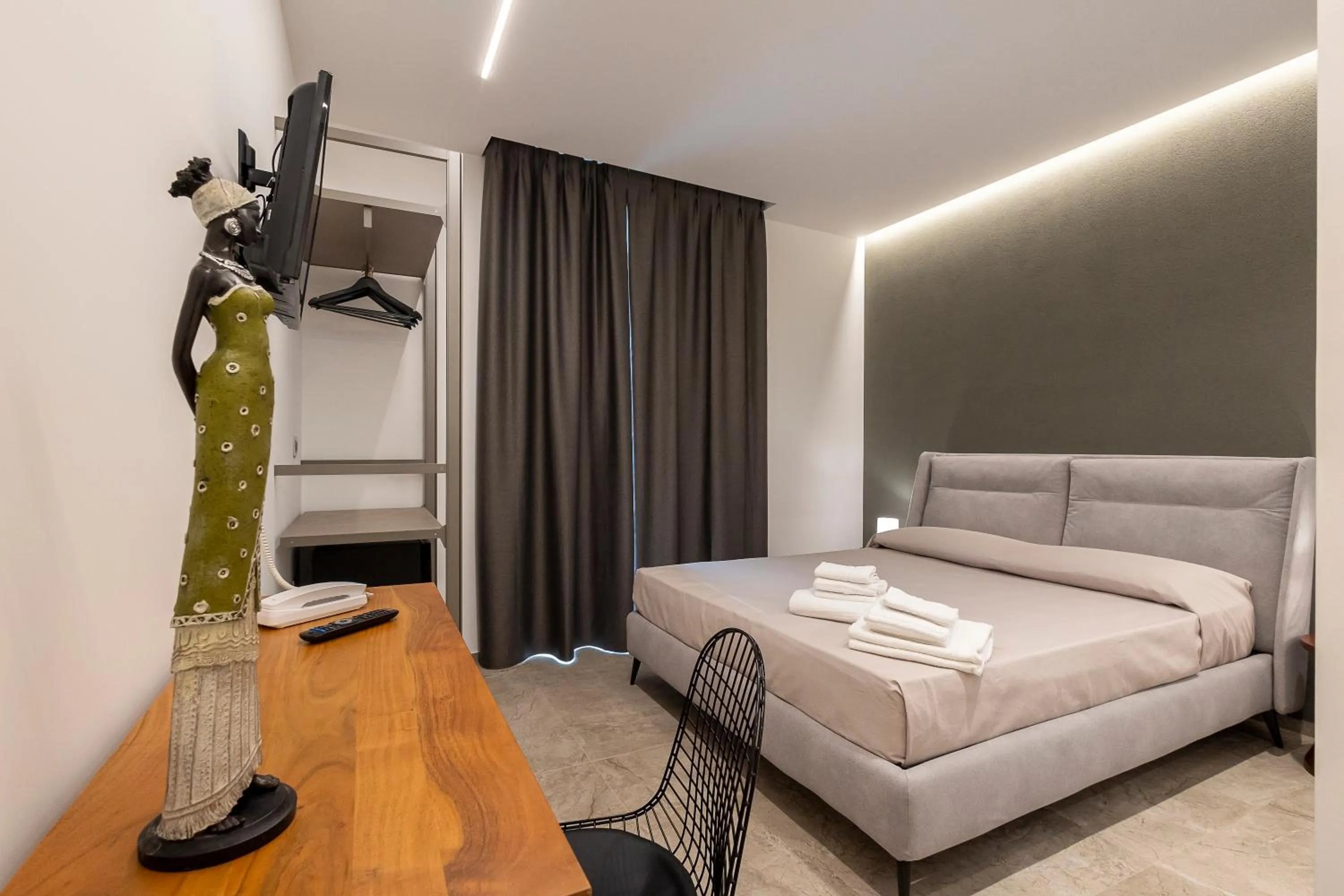 Bedroom, Bed in Hotel Vento del Sud