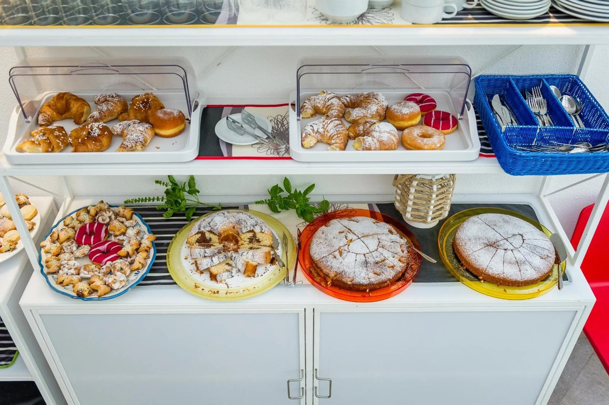 Breakfast in Hotel Vento del Sud