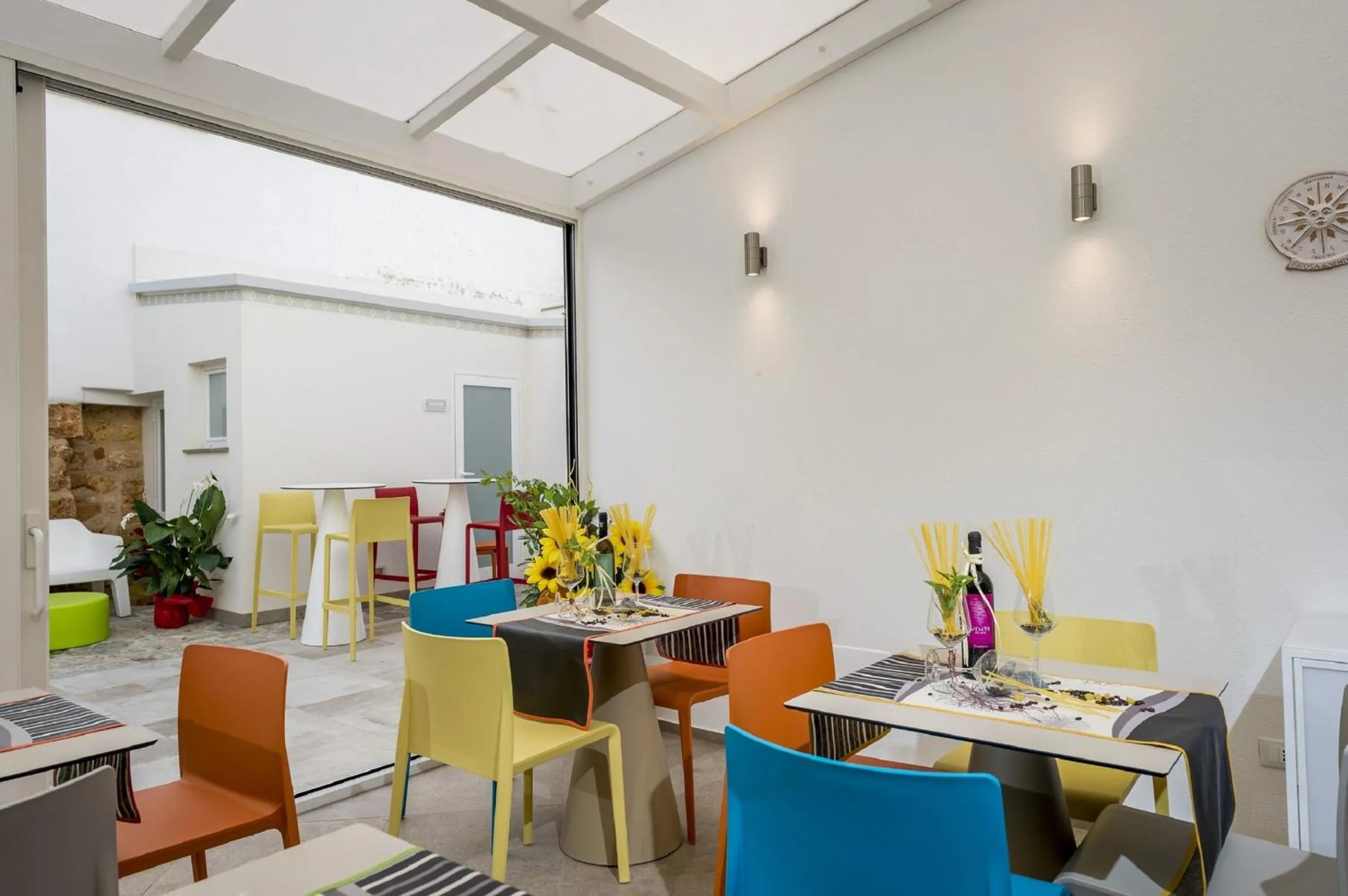 Lounge or bar in Hotel Vento del Sud