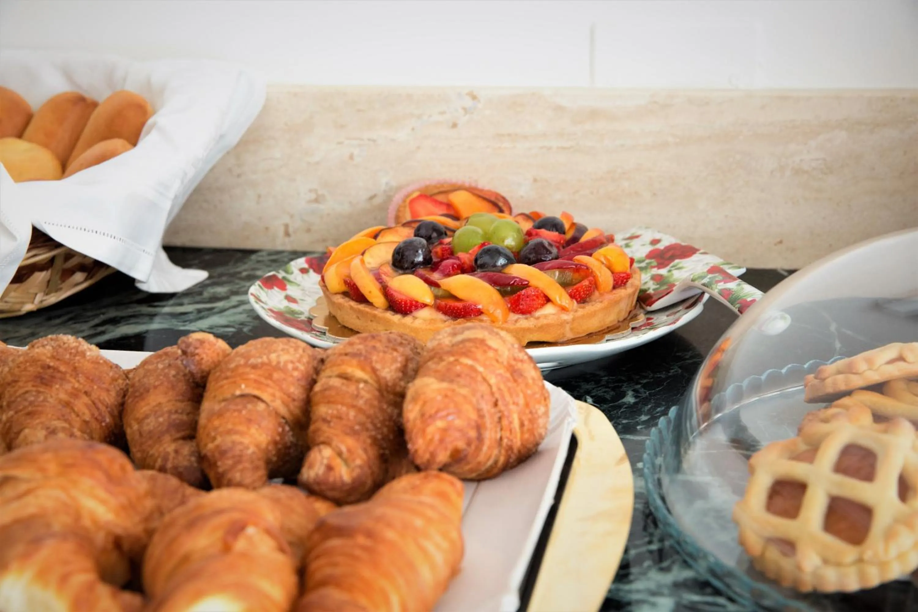 Breakfast in Boutique Hotel Enia