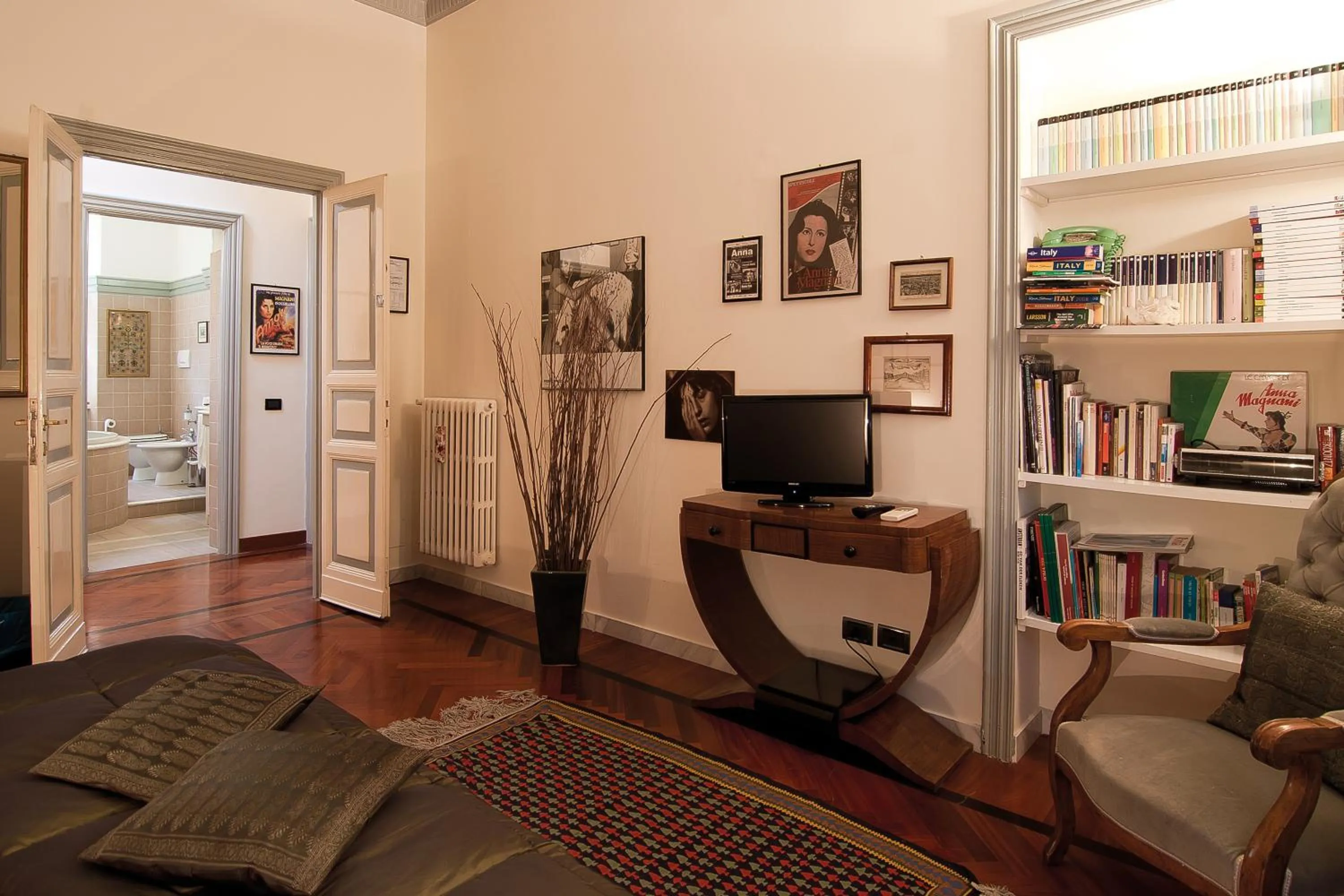 Bathroom, TV/Entertainment Center in Il Boom B&B