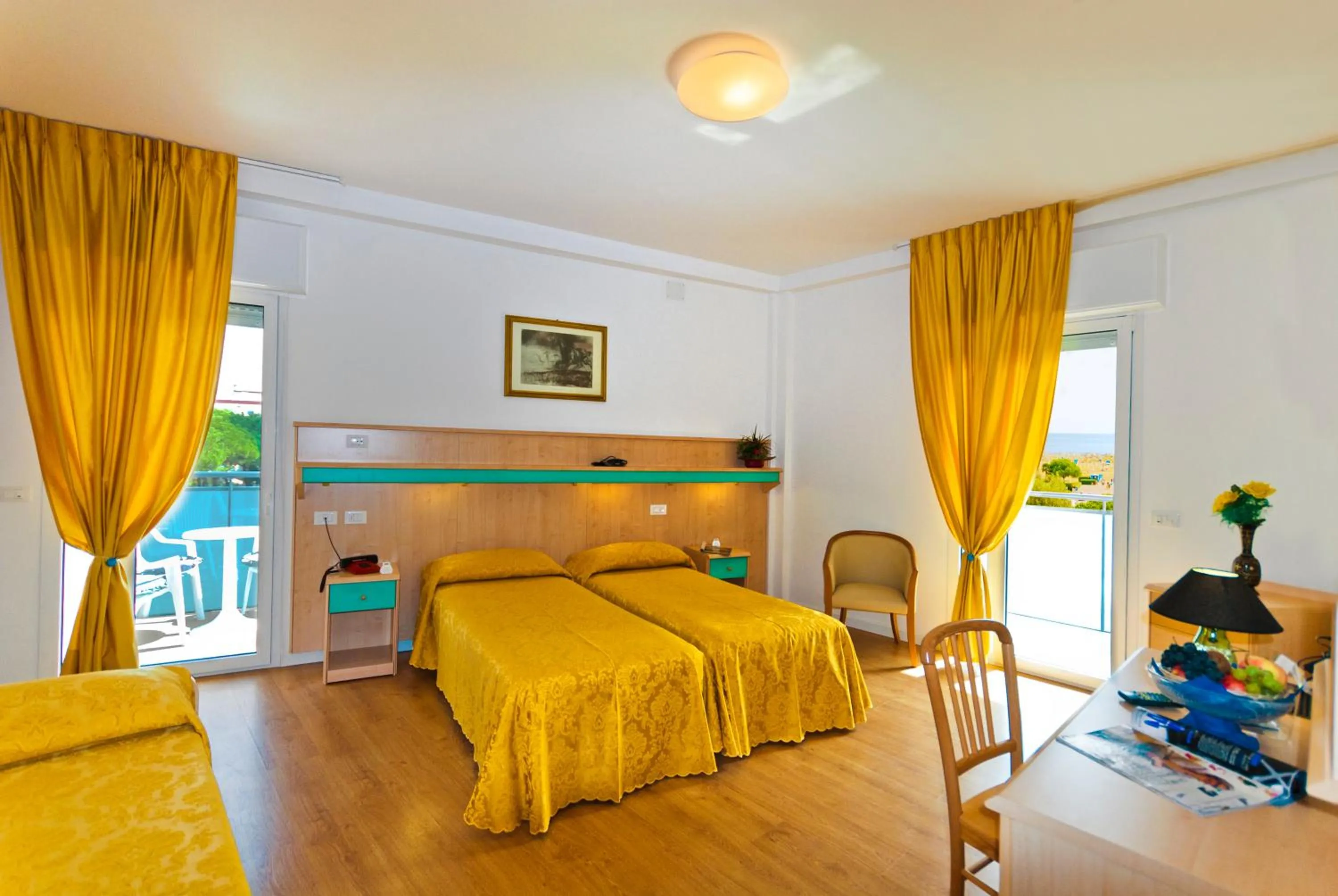 Balcony/Terrace, Bed in Hotel Gimm