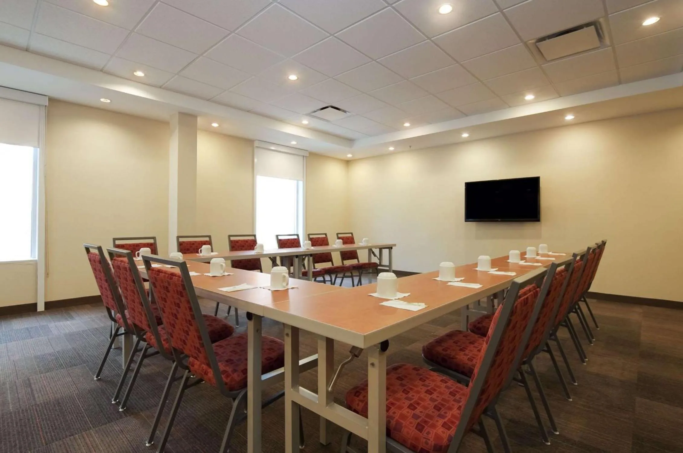 Meeting/conference room in Home2 Suites by Hilton Biloxi/North/D'Iberville