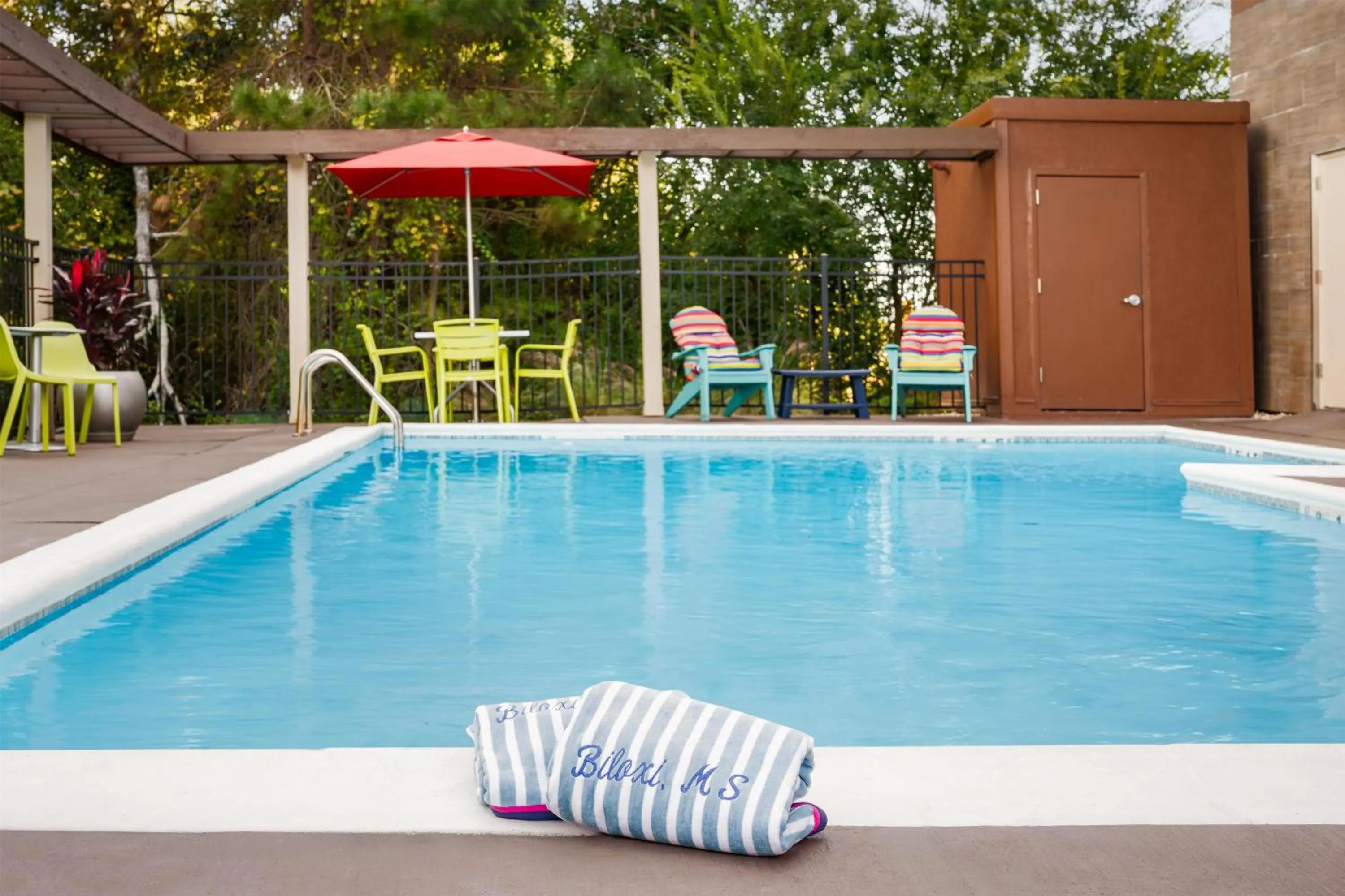 Pool view in Home2 Suites by Hilton Biloxi/North/D'Iberville