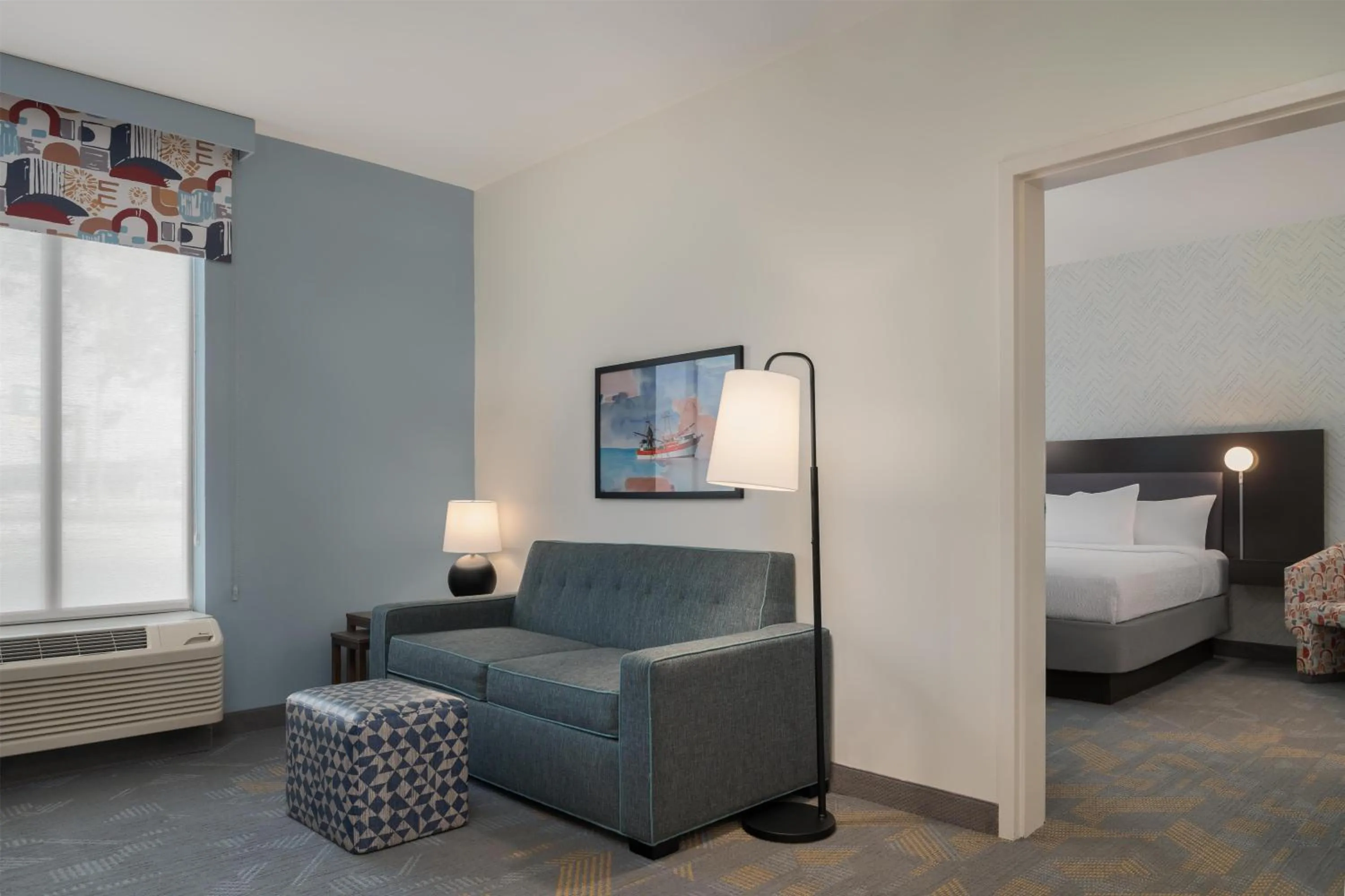 Living room, Bed in Home2 Suites by Hilton Biloxi/North/D'Iberville