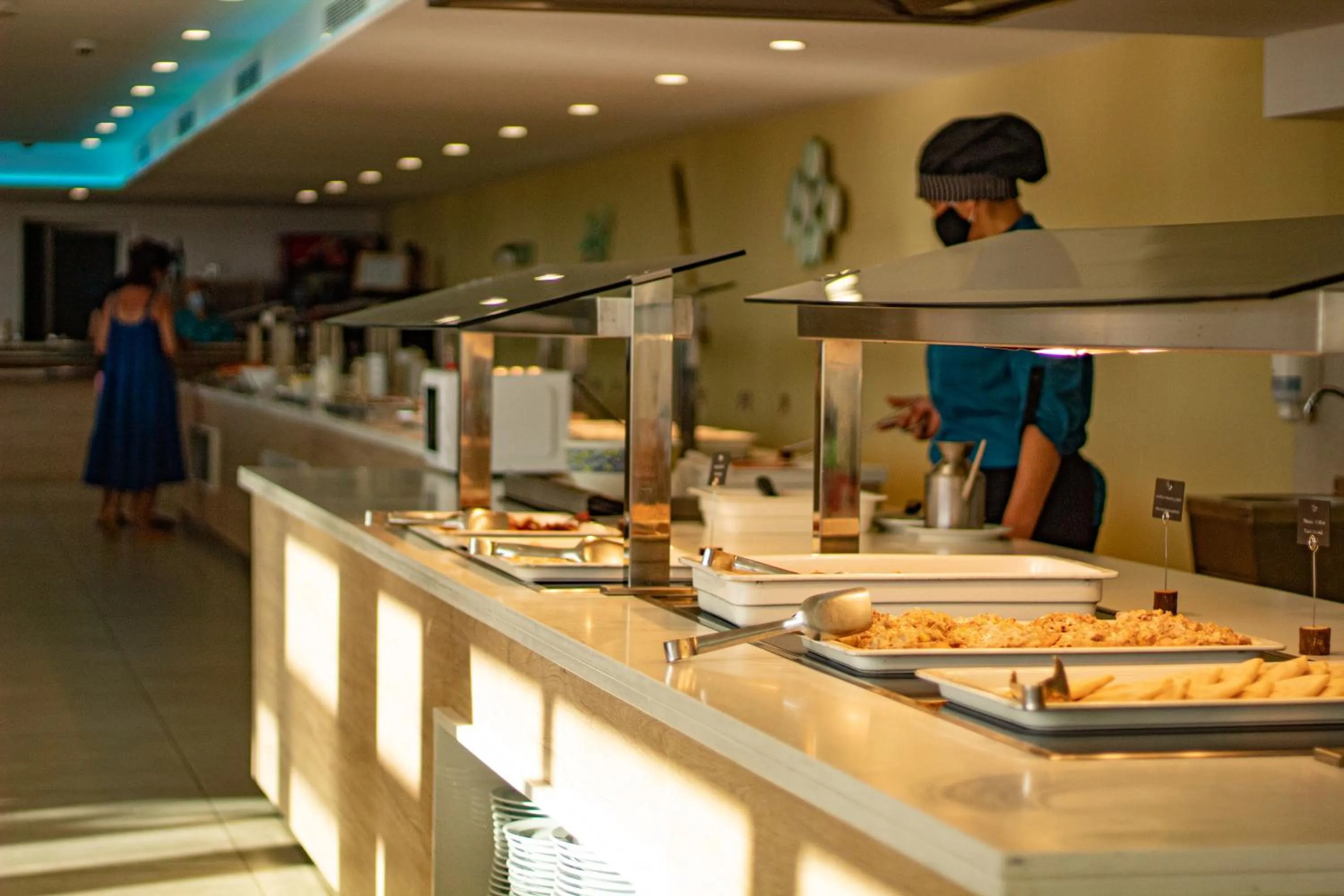 Buffet breakfast in Apartamentos Playa Moreia