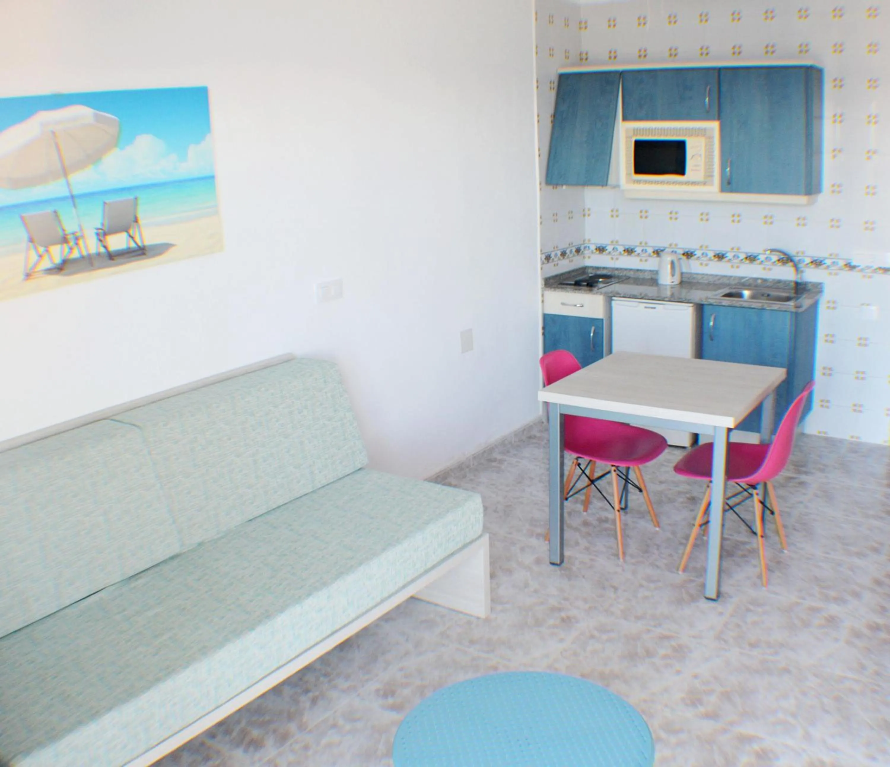 Kitchen or kitchenette in Apartamentos Playa Moreia