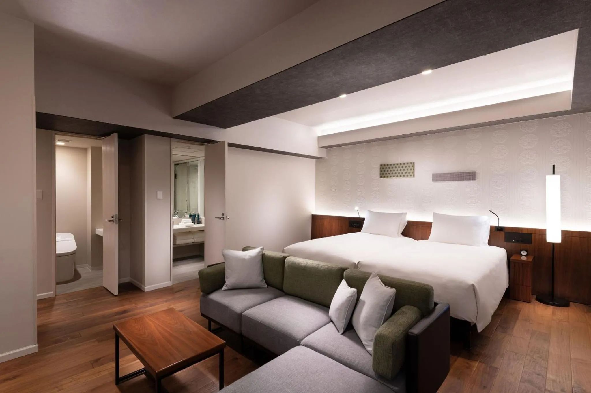 Bed in DoubleTree by Hilton Tokyo Ariake