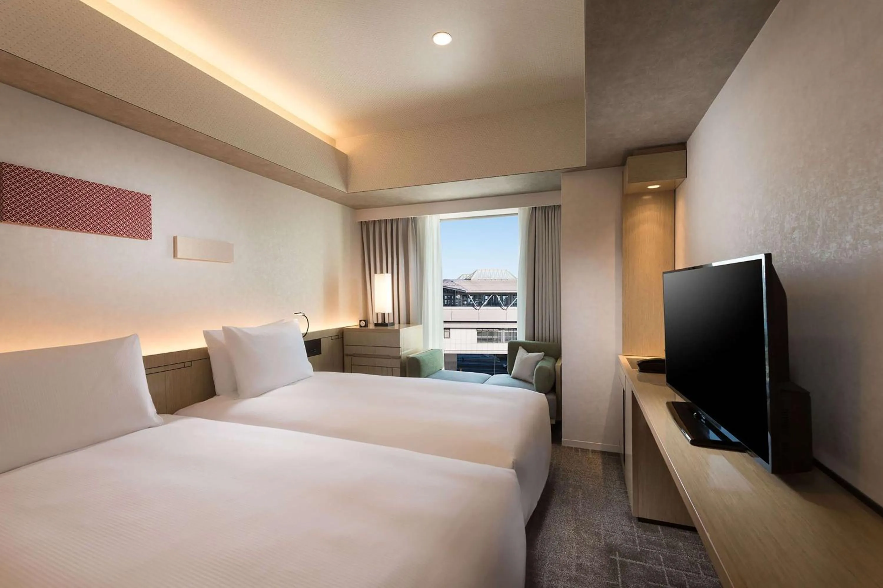 Bedroom, Bed in DoubleTree by Hilton Tokyo Ariake