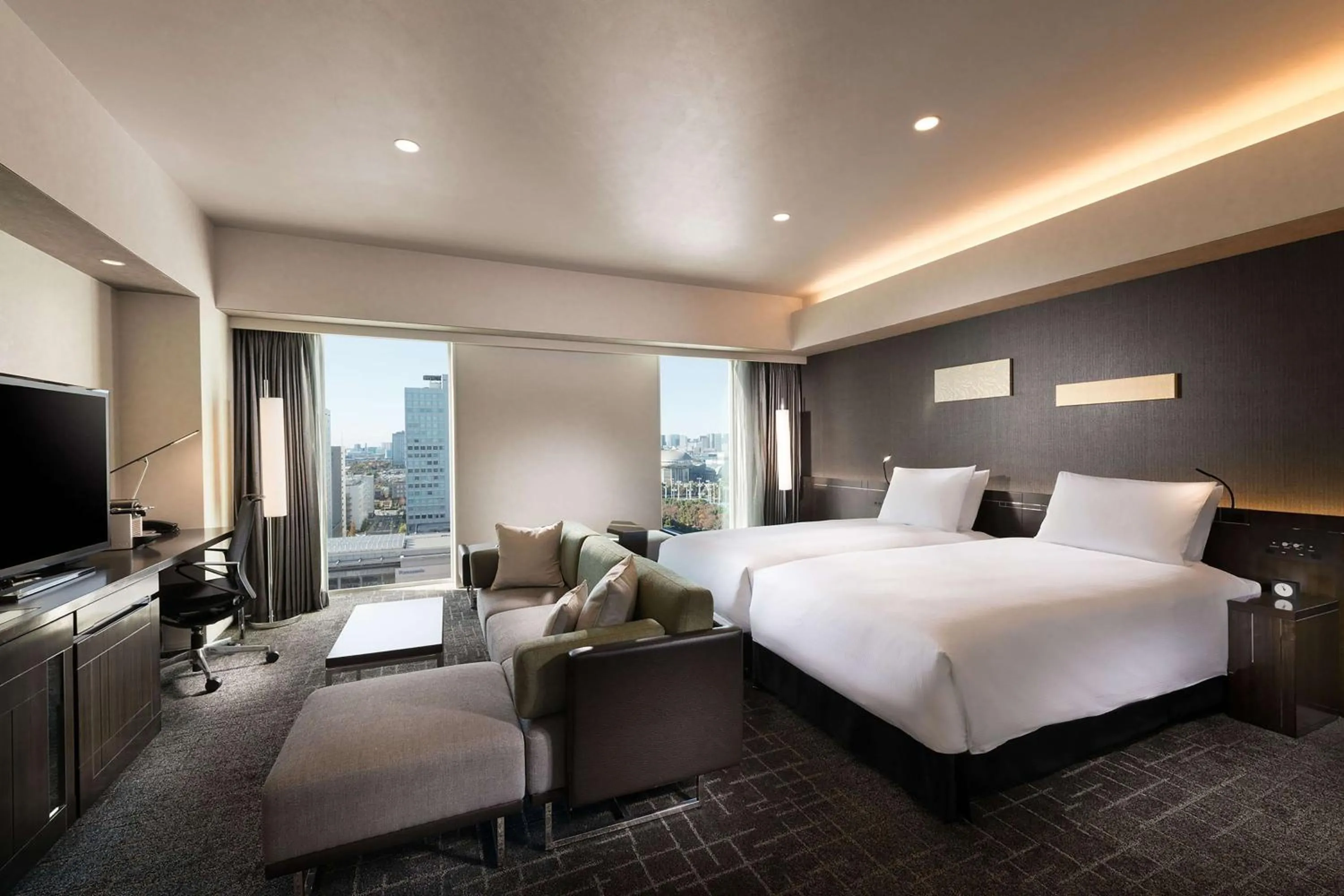 Bed in DoubleTree by Hilton Tokyo Ariake