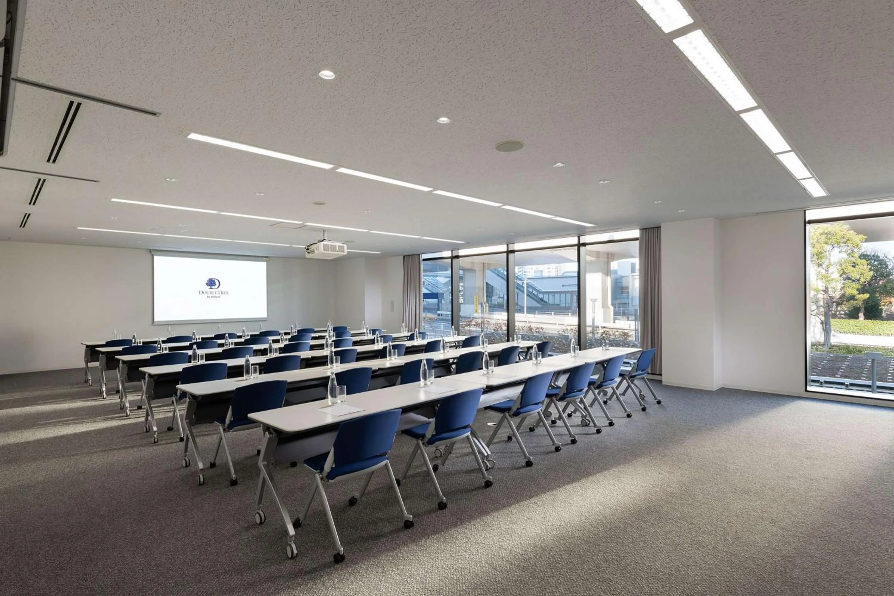 Meeting/conference room in DoubleTree by Hilton Tokyo Ariake