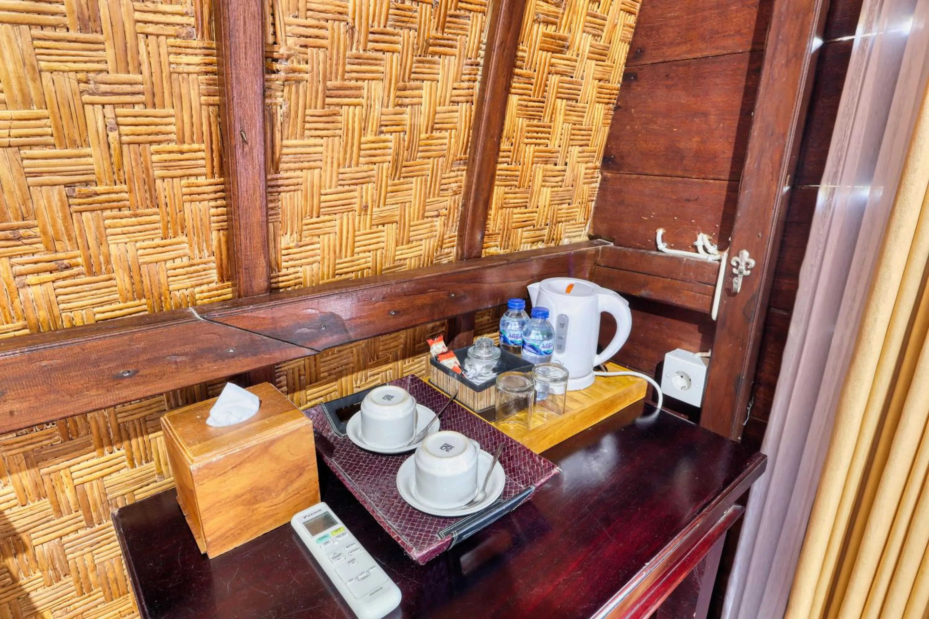 Coffee/tea facilities in Butterfly Bungalow