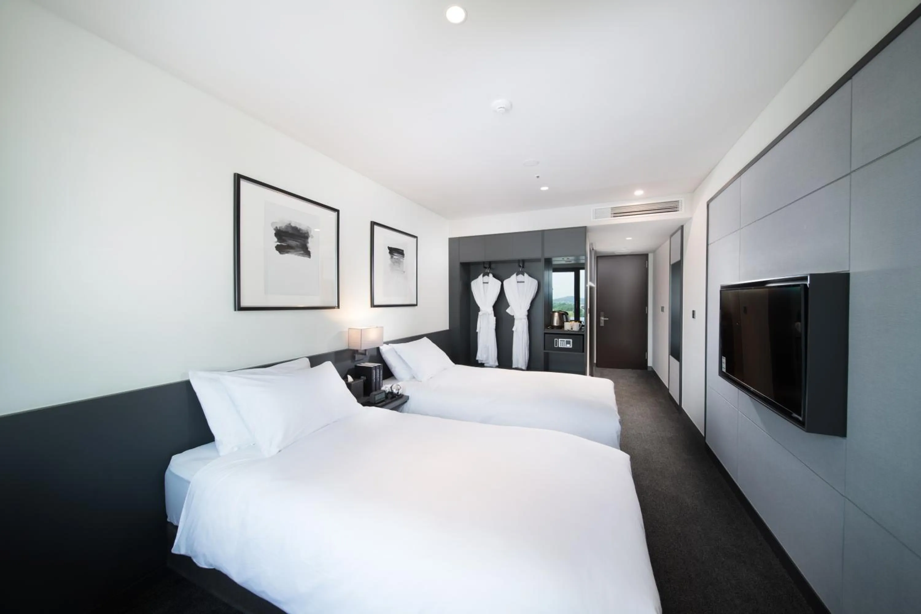 Bed in Hotel Marinabay Seoul