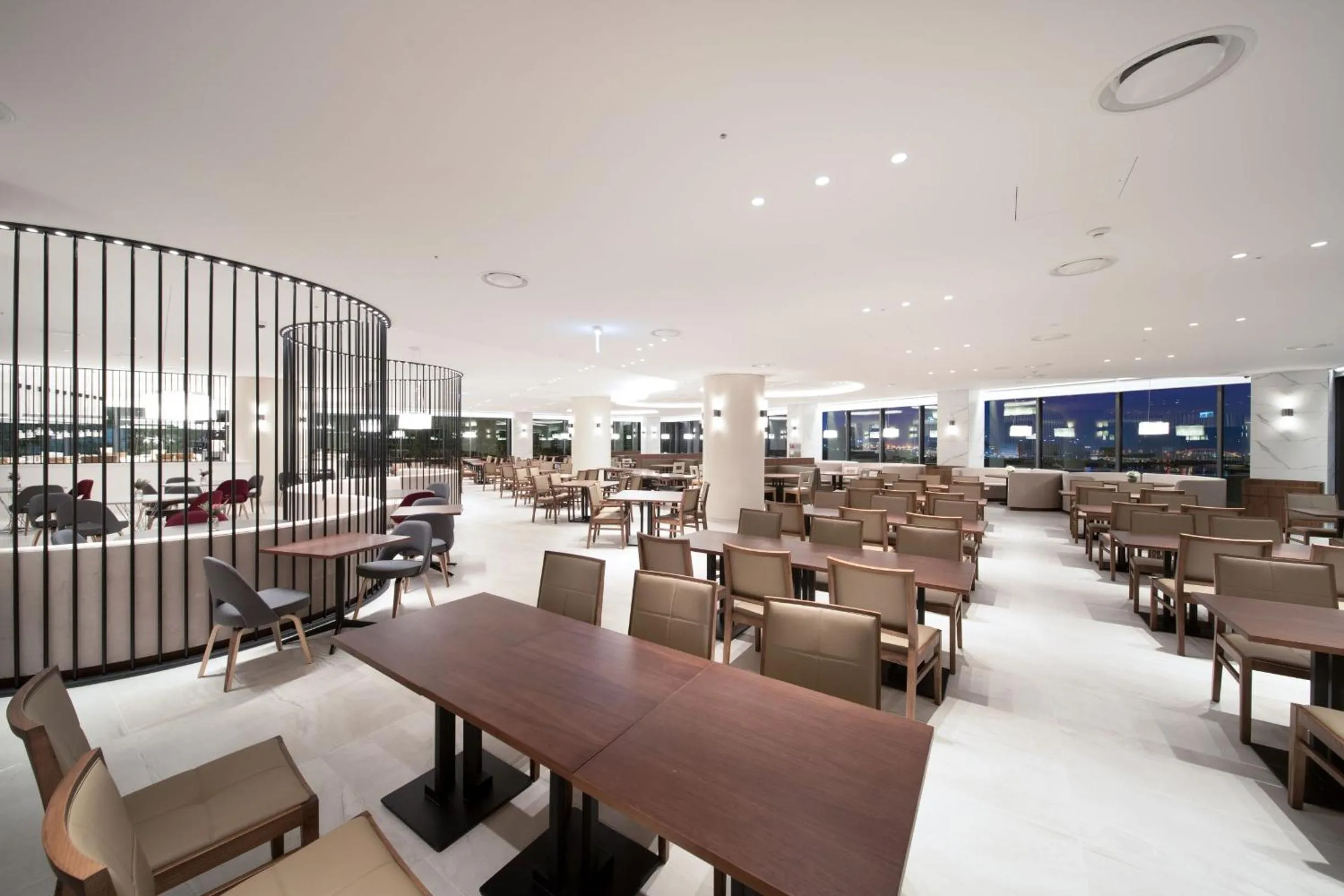 Restaurant/places to eat in Hotel Marinabay Seoul