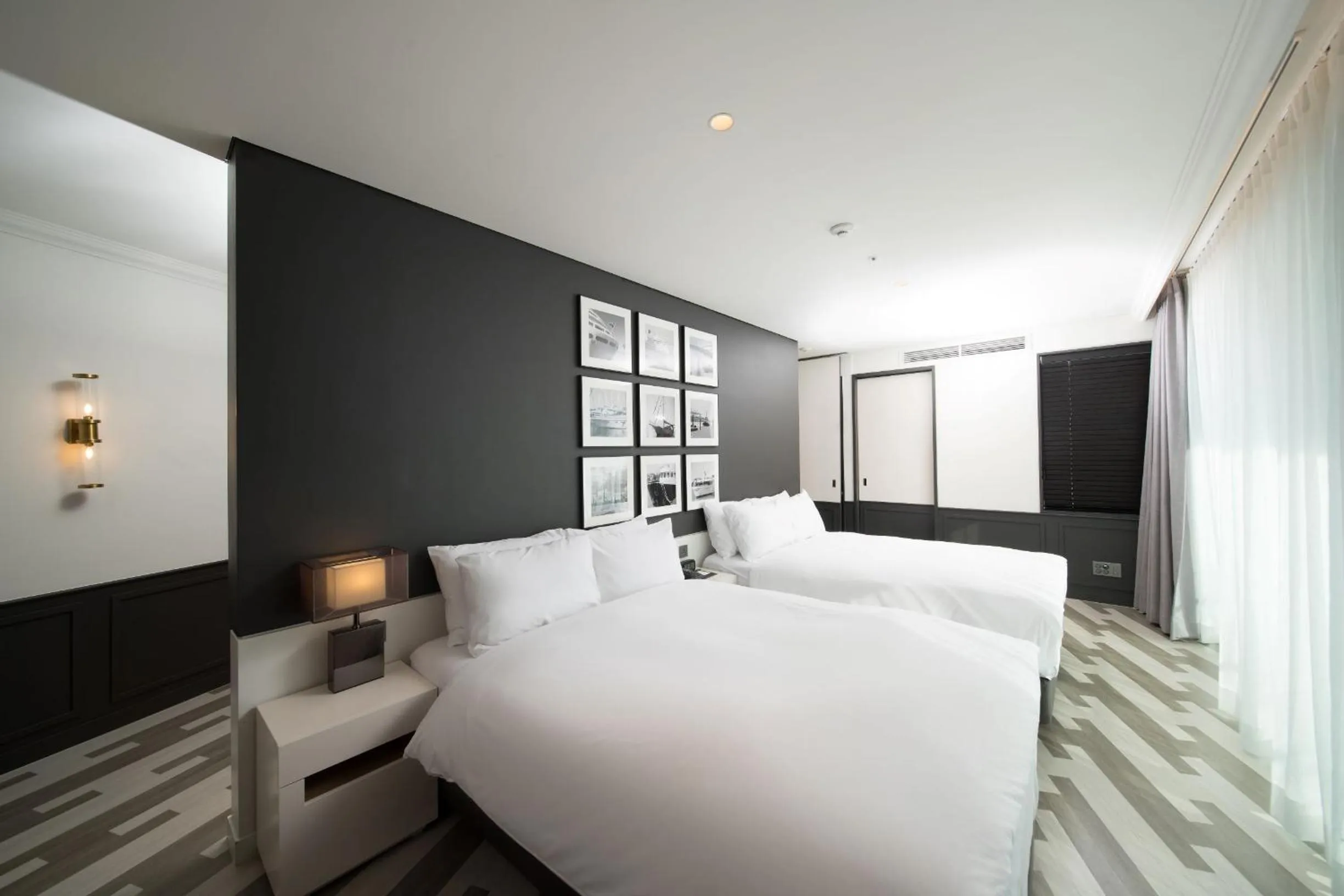 Bed in Hotel Marinabay Seoul