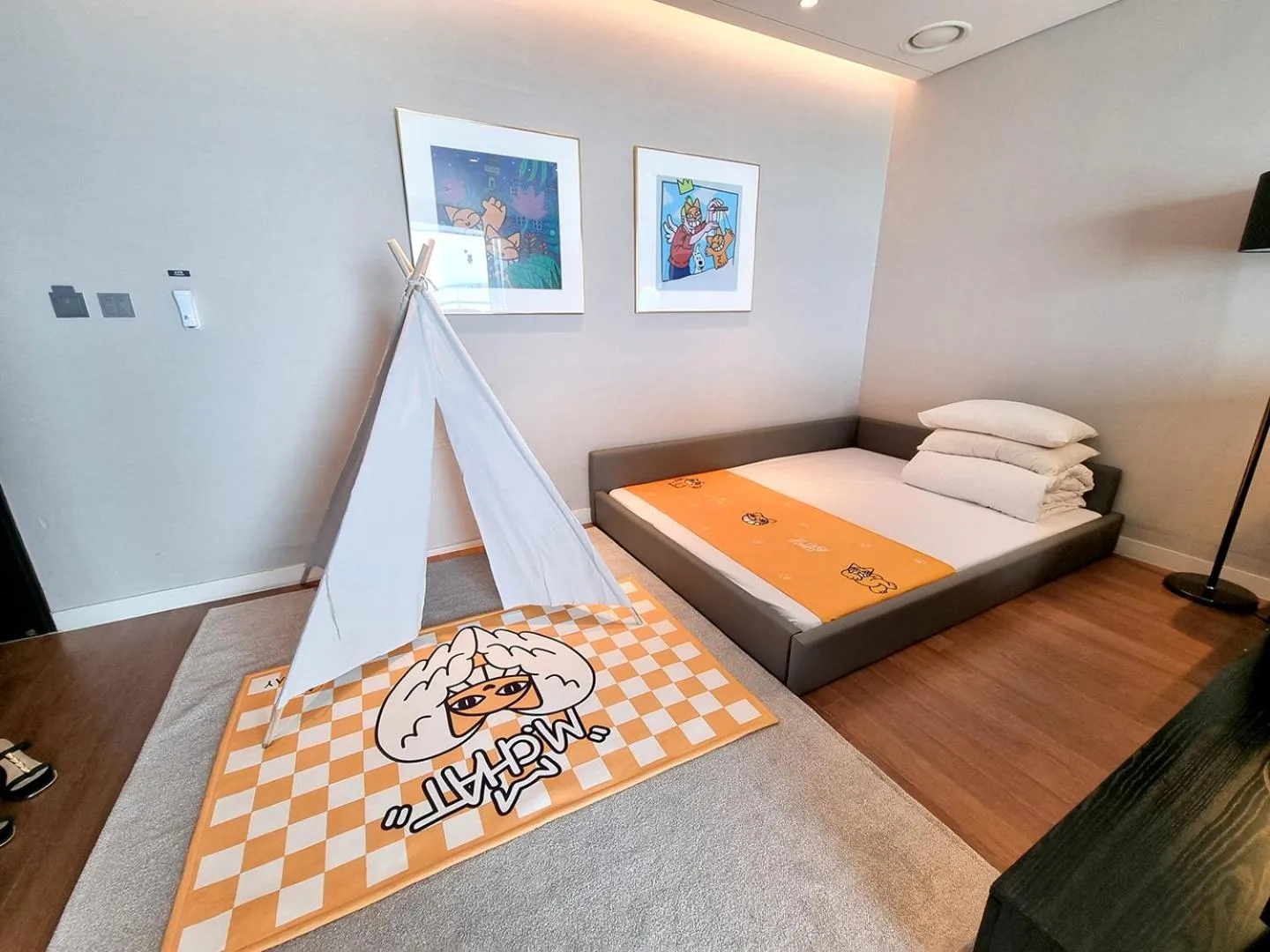 Bed in Hotel Marinabay Seoul