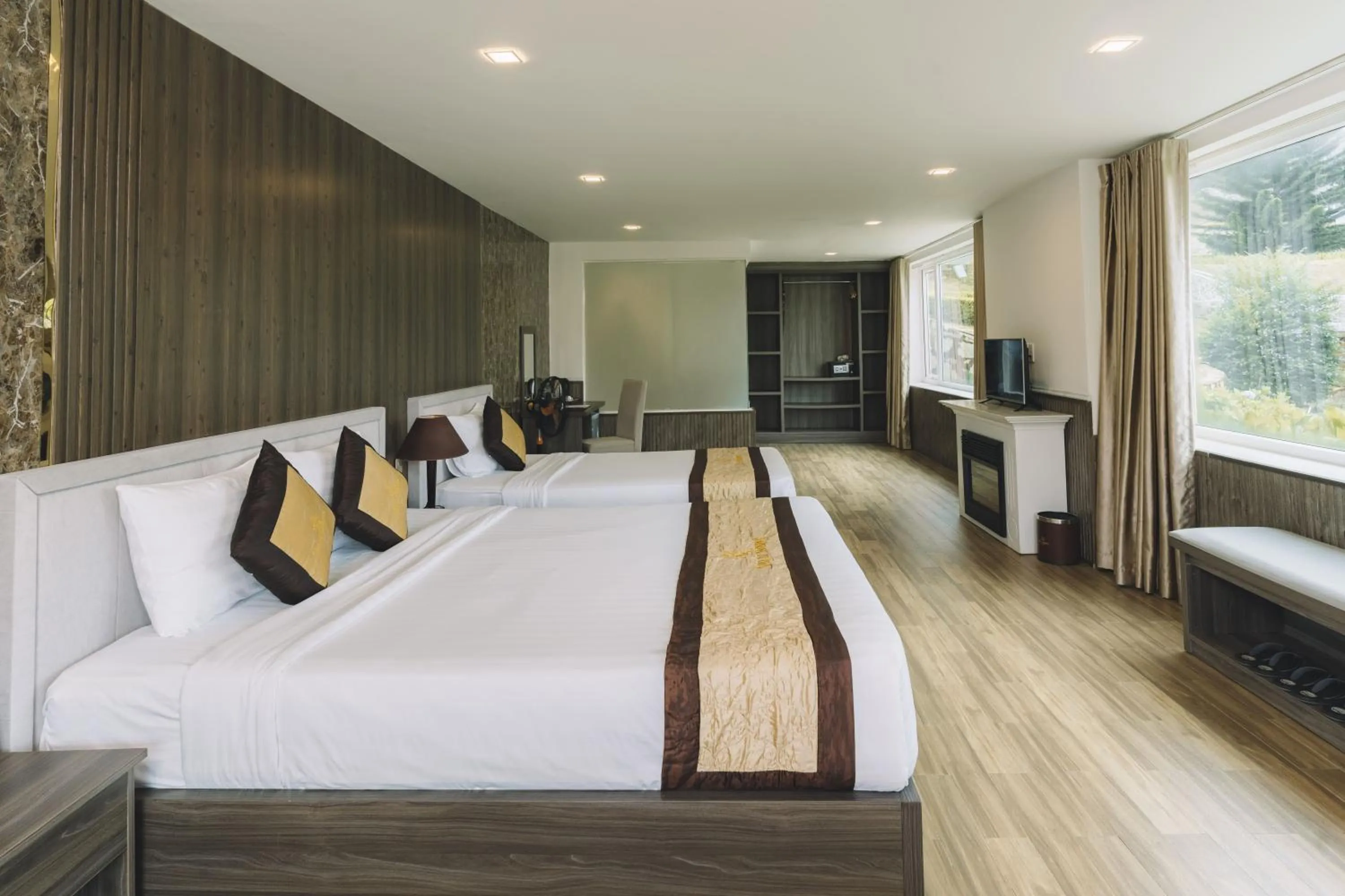 Bedroom, Bed in Dalat Wonder Resort