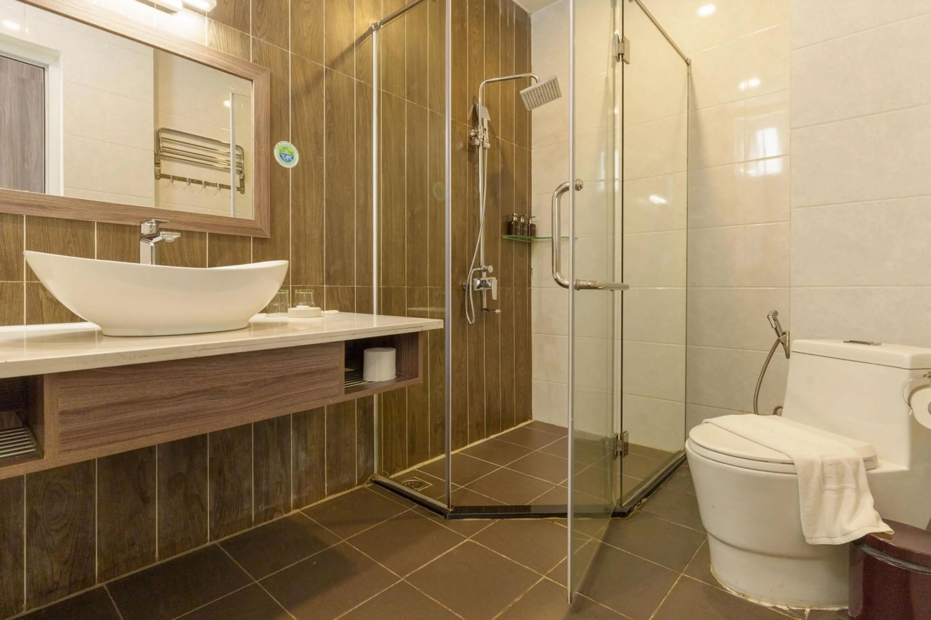 Shower in Dalat Wonder Resort