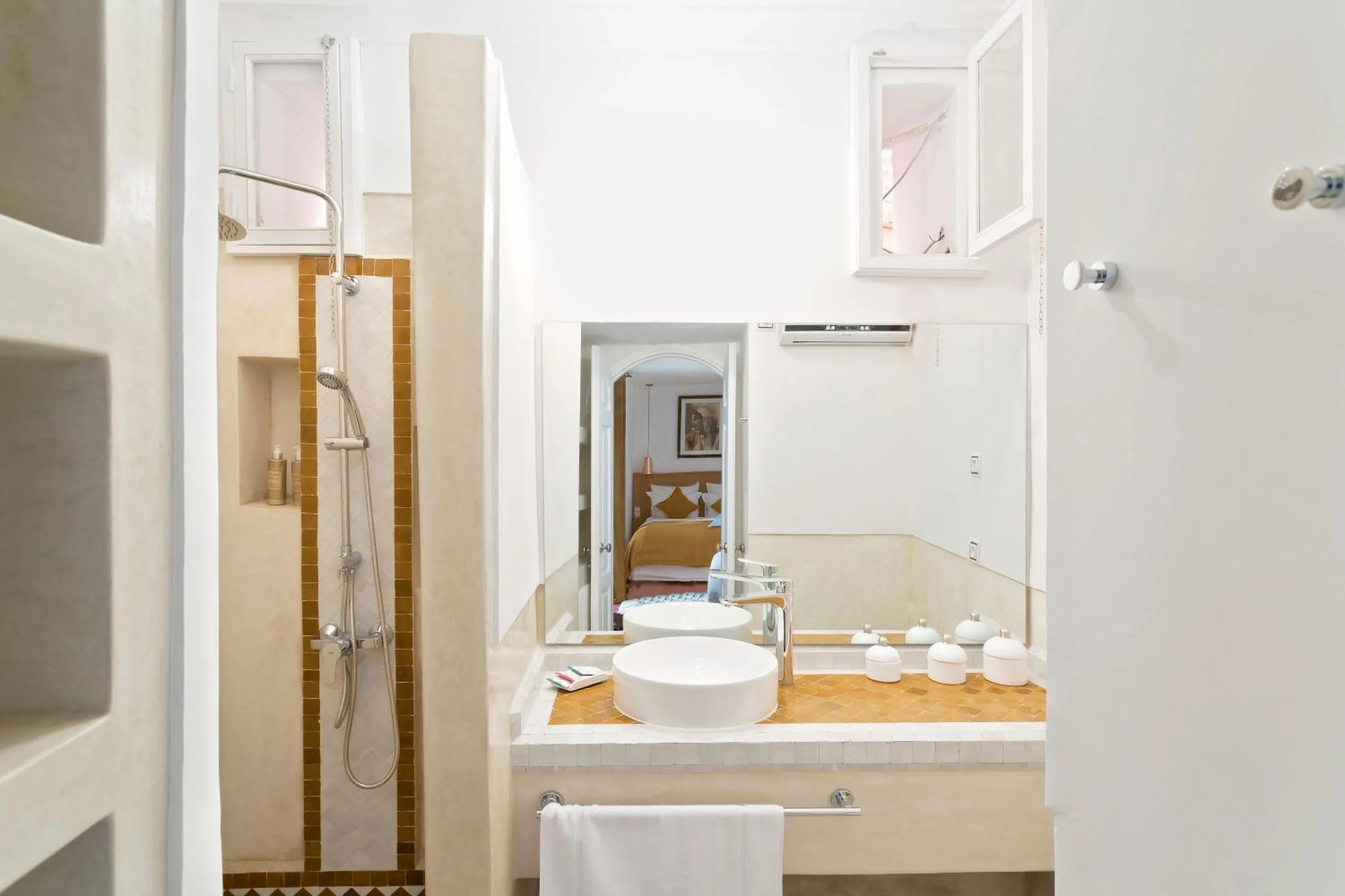 Shower in Riad Mirage