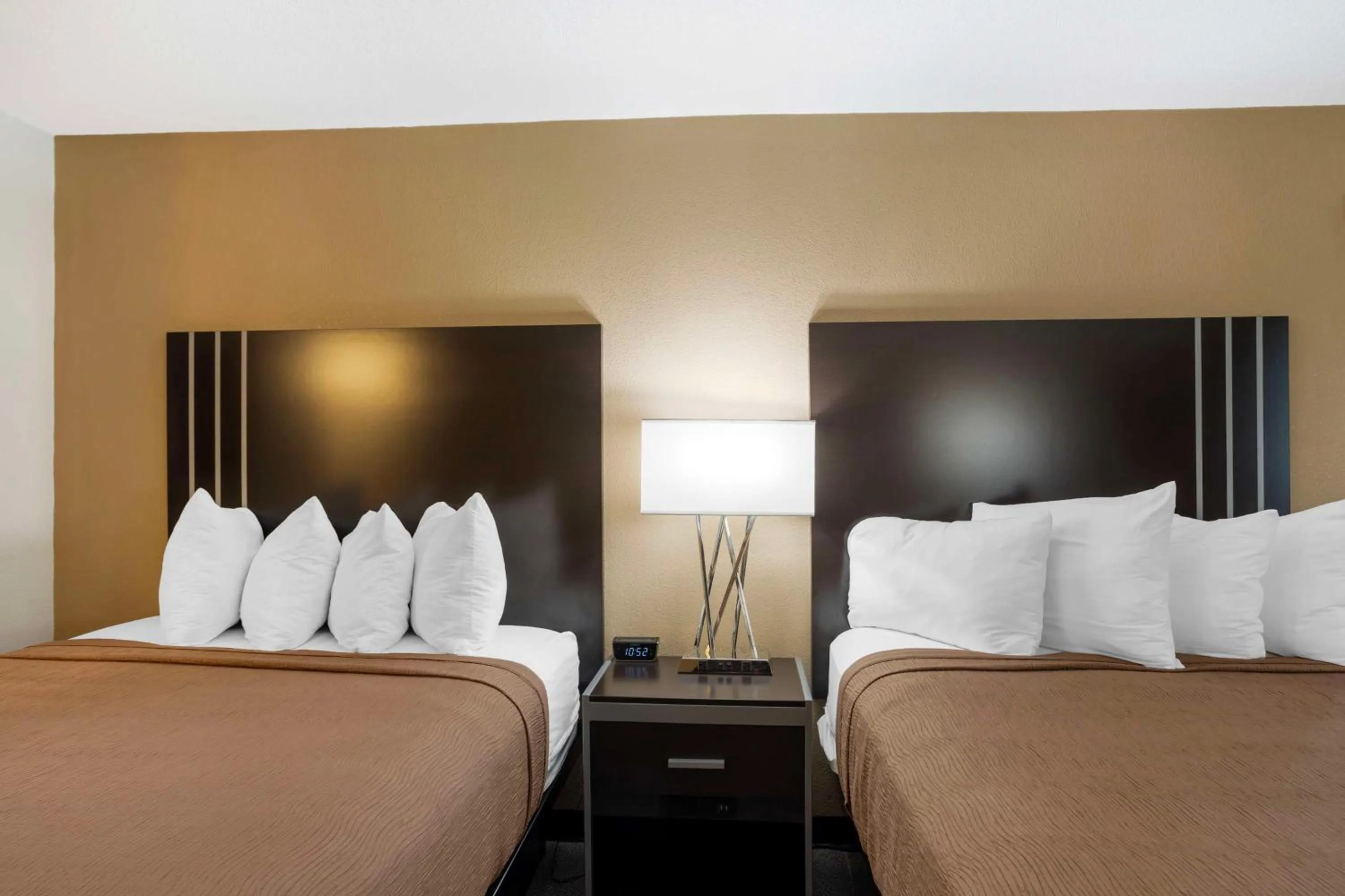 Photo of the whole room, Bed in Best Western Plus Reading Inn & Suites