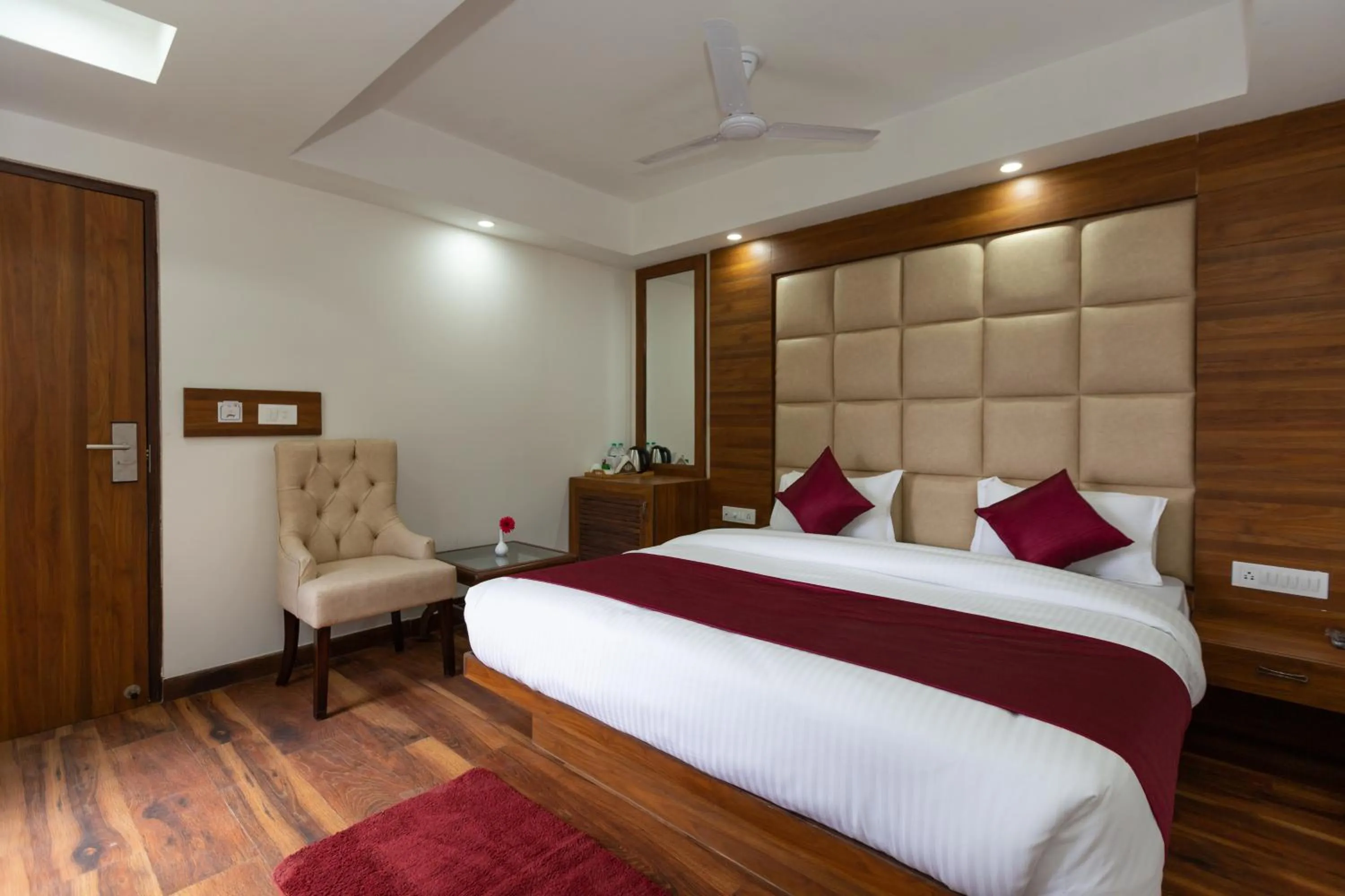 Photo of the whole room, Bed in Hotel Wild Wood