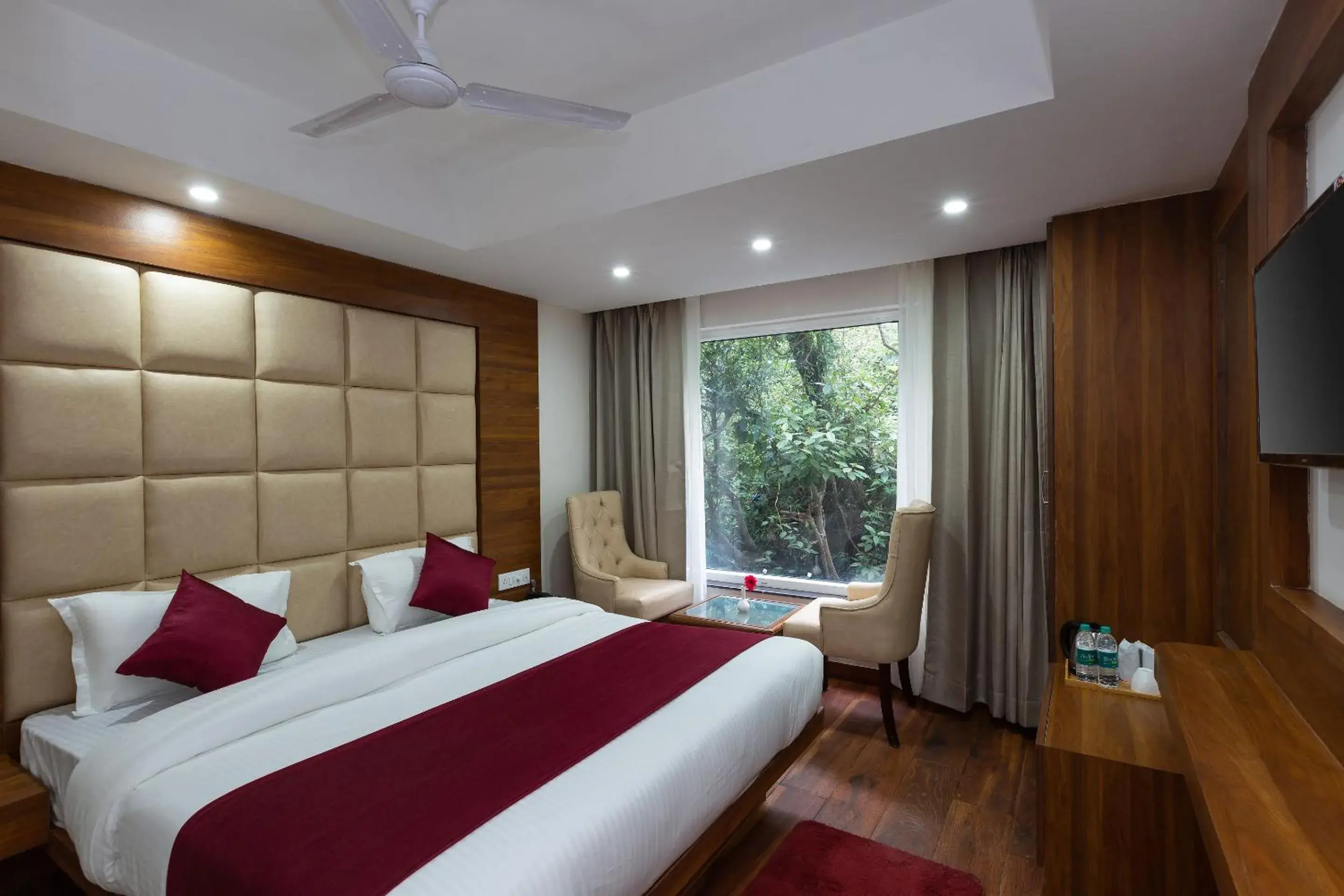 Deluxe Room ( Non View) in Hotel Wild Wood Deluxe Room ( Non View) in Hotel Wild Wood