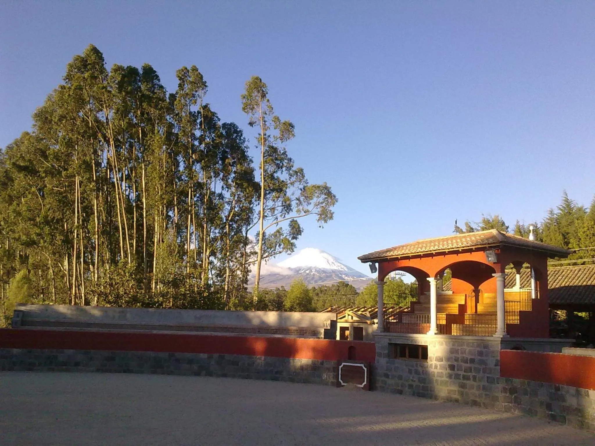 Facade/entrance in Hacienda Hato Verde