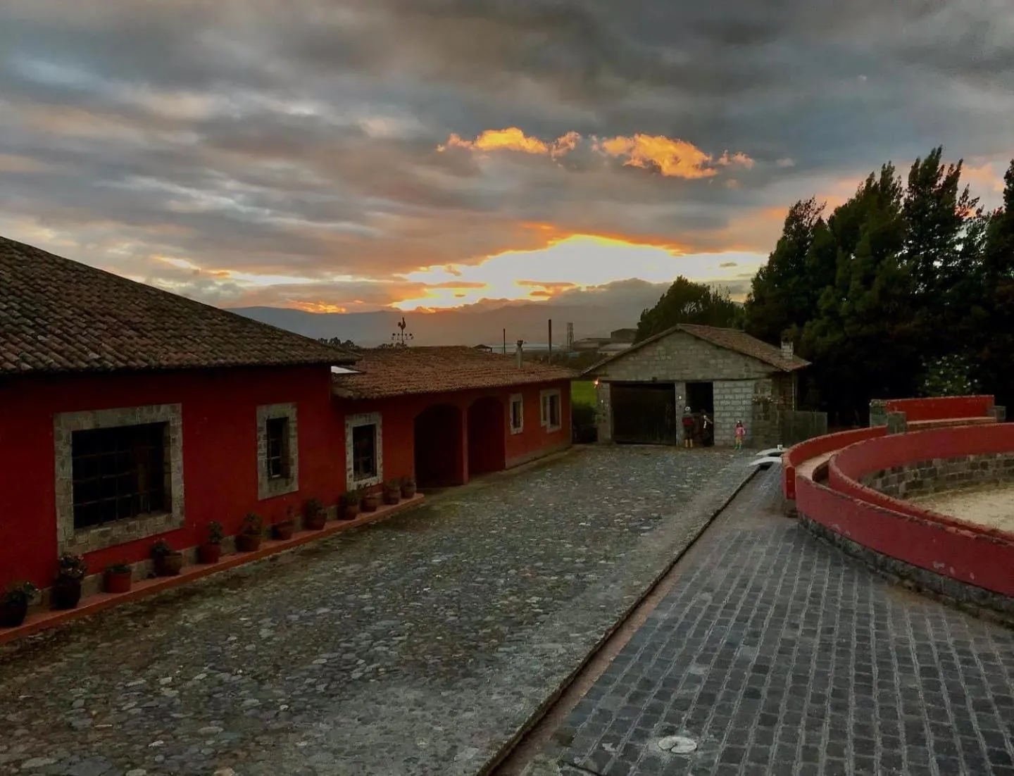 Property building in Hacienda Hato Verde