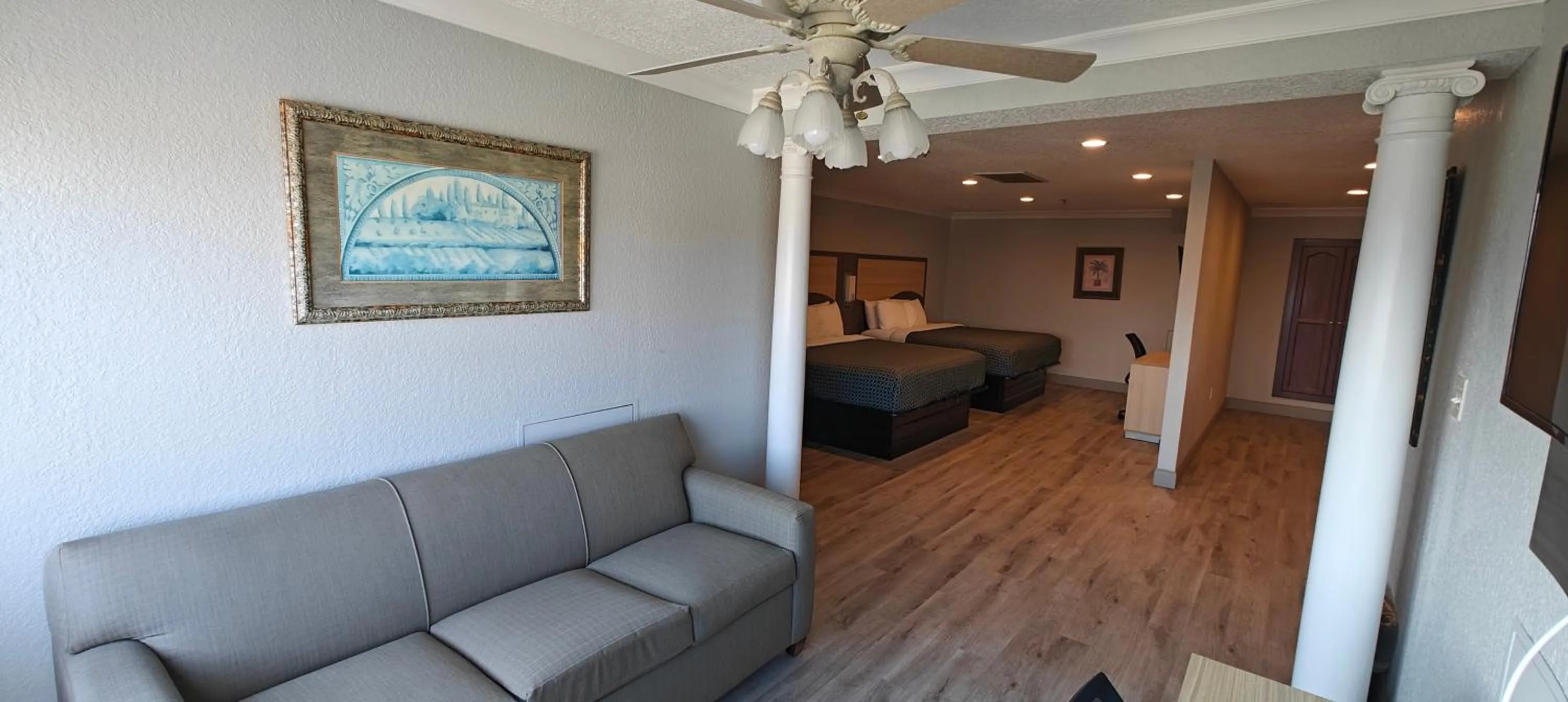 Mountain Vista Inn & Suites - Walking Distance to the Island