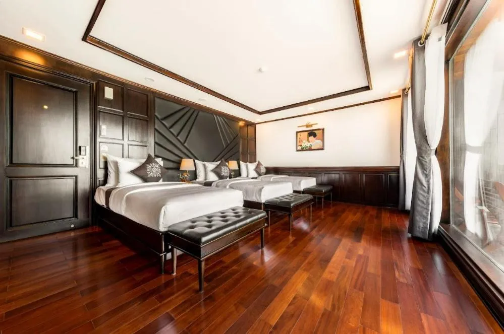 Bed in La Regina Legend Cruise