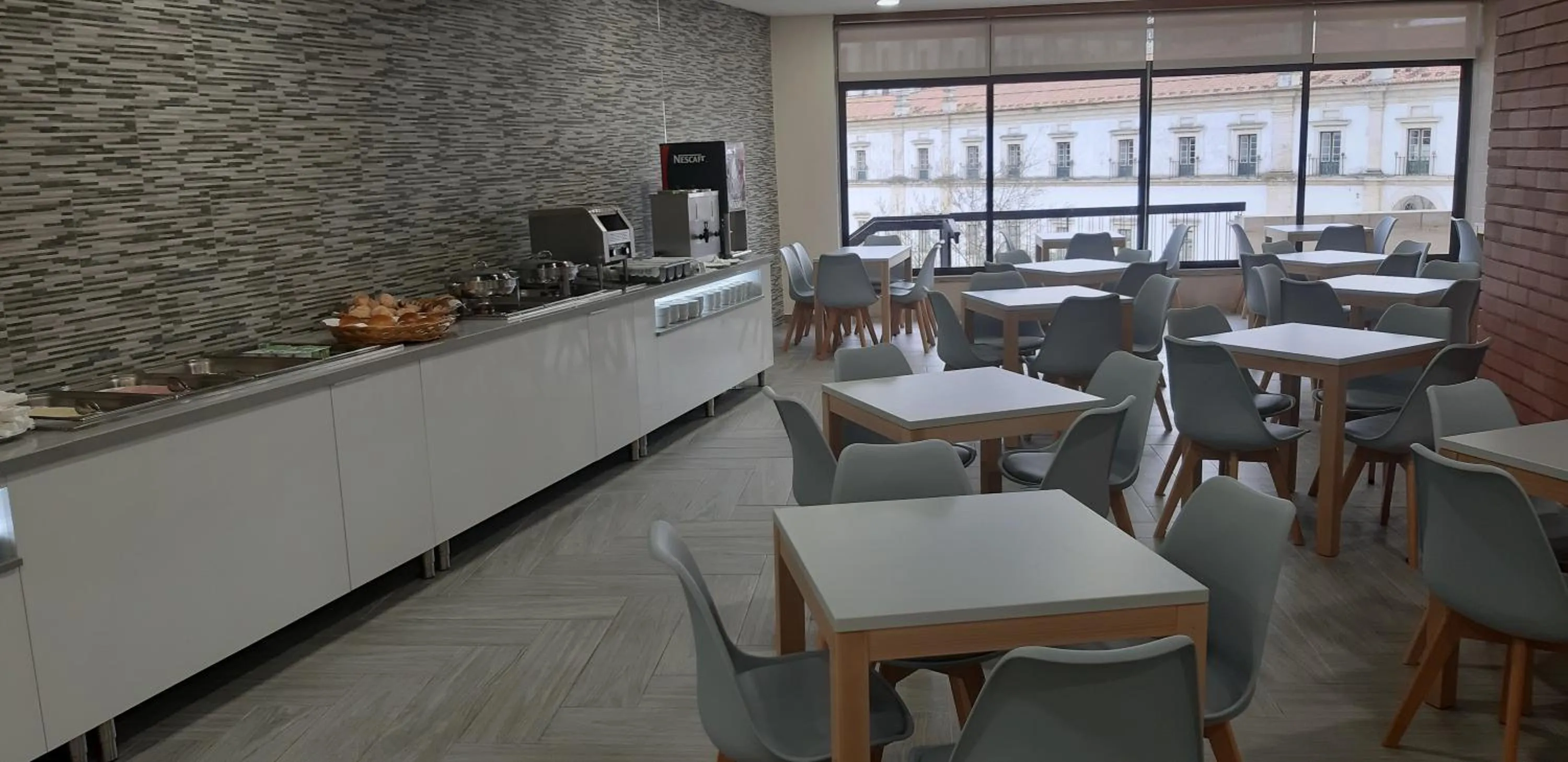 Restaurant/places to eat in Hotel Santa Maria